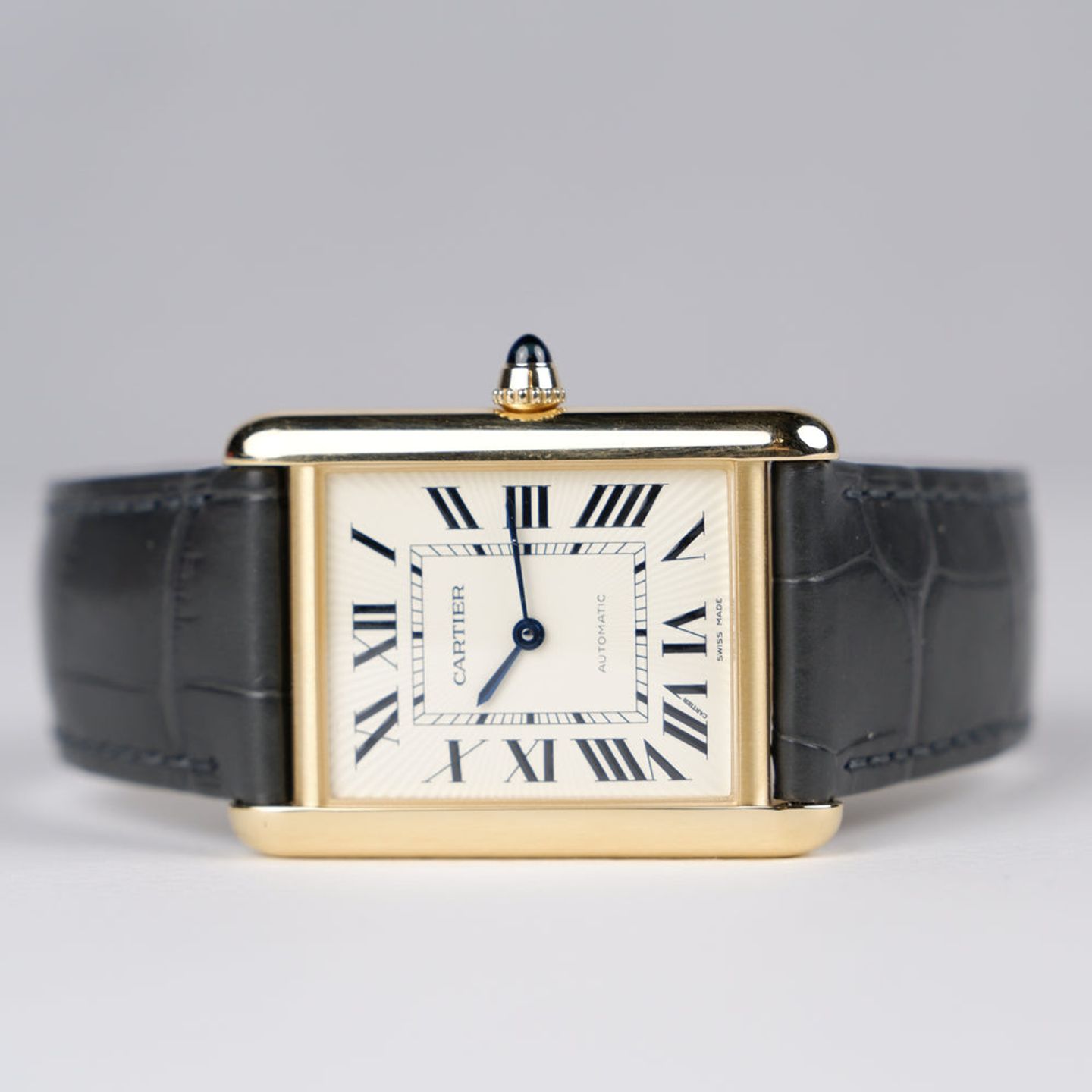 Cartier Tank Louis Cartier WGTA0357 (2025) - Silver dial 38 mm Yellow Gold case (1/2)