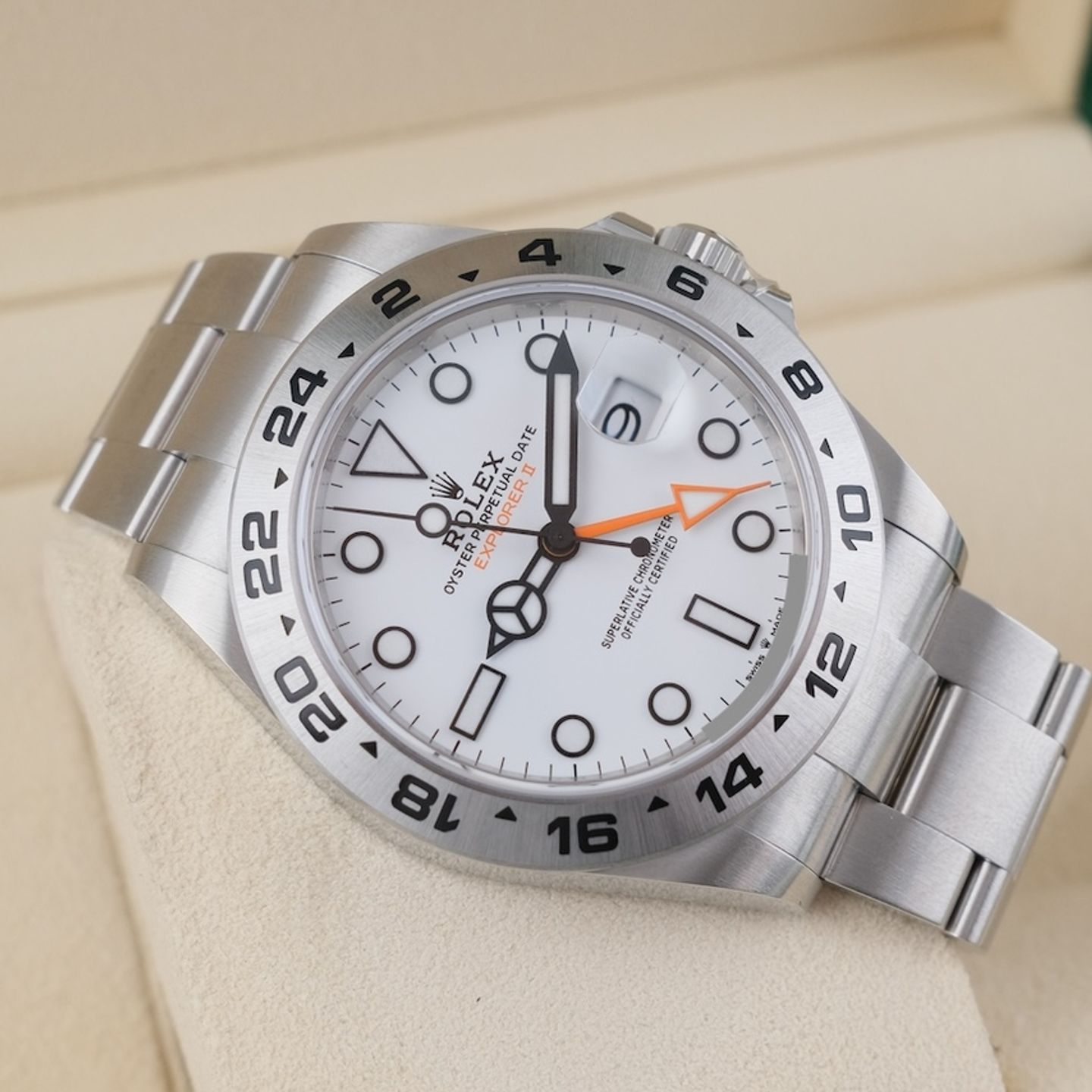 Rolex Explorer II 226570 - (3/8)