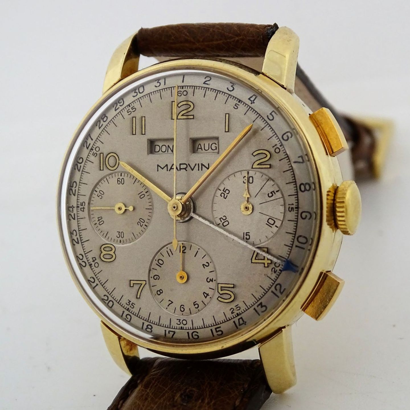 Marvin Vintage Unknown (1950) - White dial 35 mm Yellow Gold case (2/8)