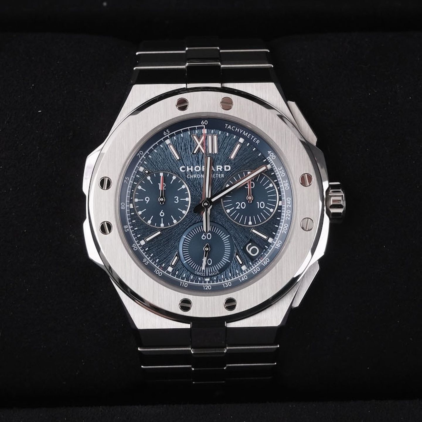 Chopard Alpine Eagle 298609-3001 (2021) - Blue dial 44 mm Steel case (2/8)