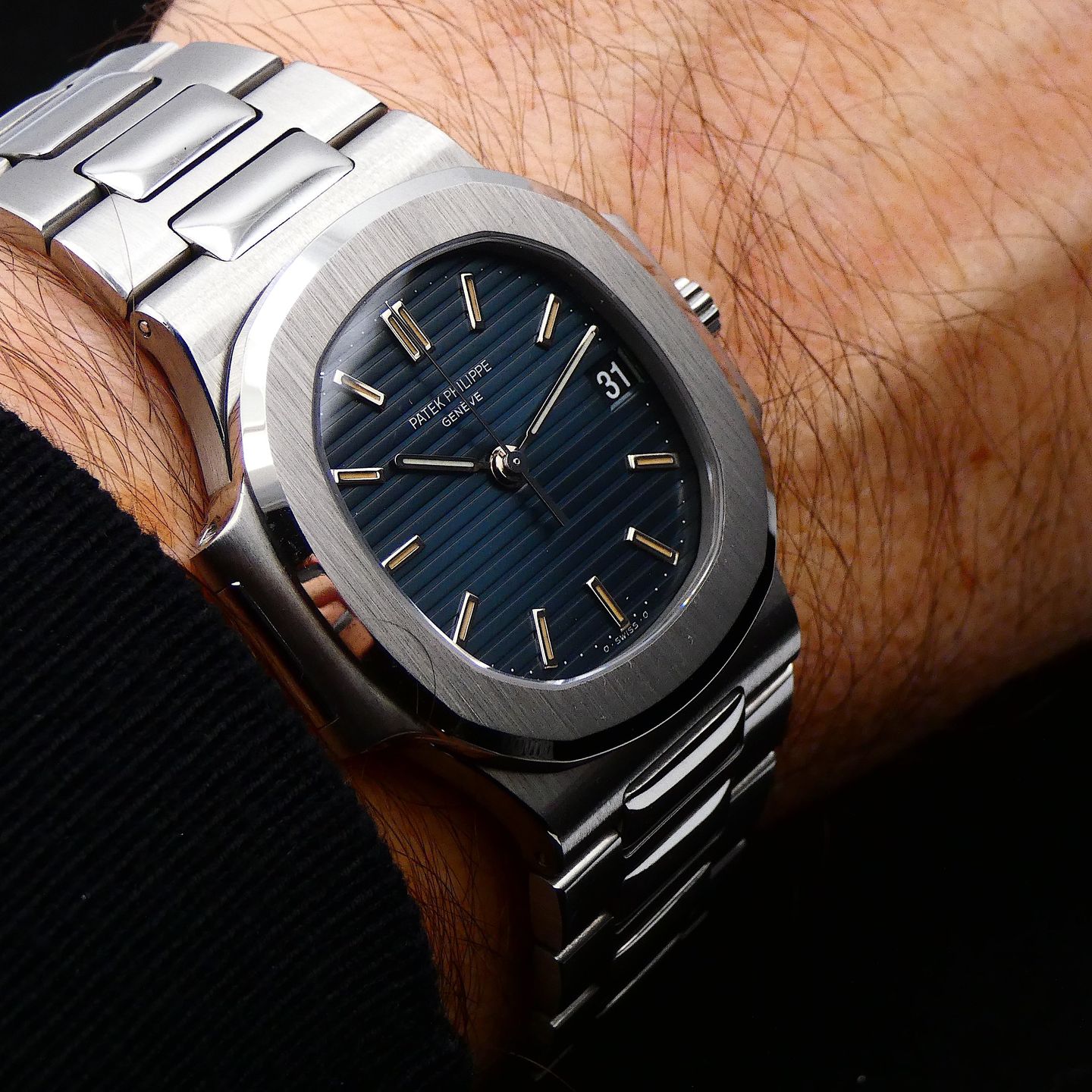 Patek Philippe Nautilus 3800 (1980) - Blue dial 37 mm Steel case (3/6)