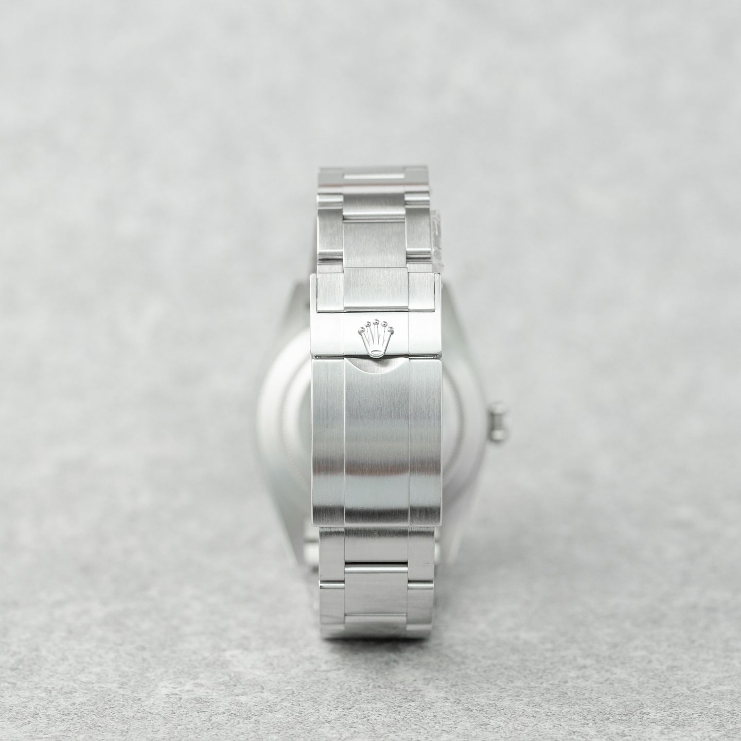 Rolex Explorer 224270 (2025) - Black dial 40 mm Steel case (6/8)