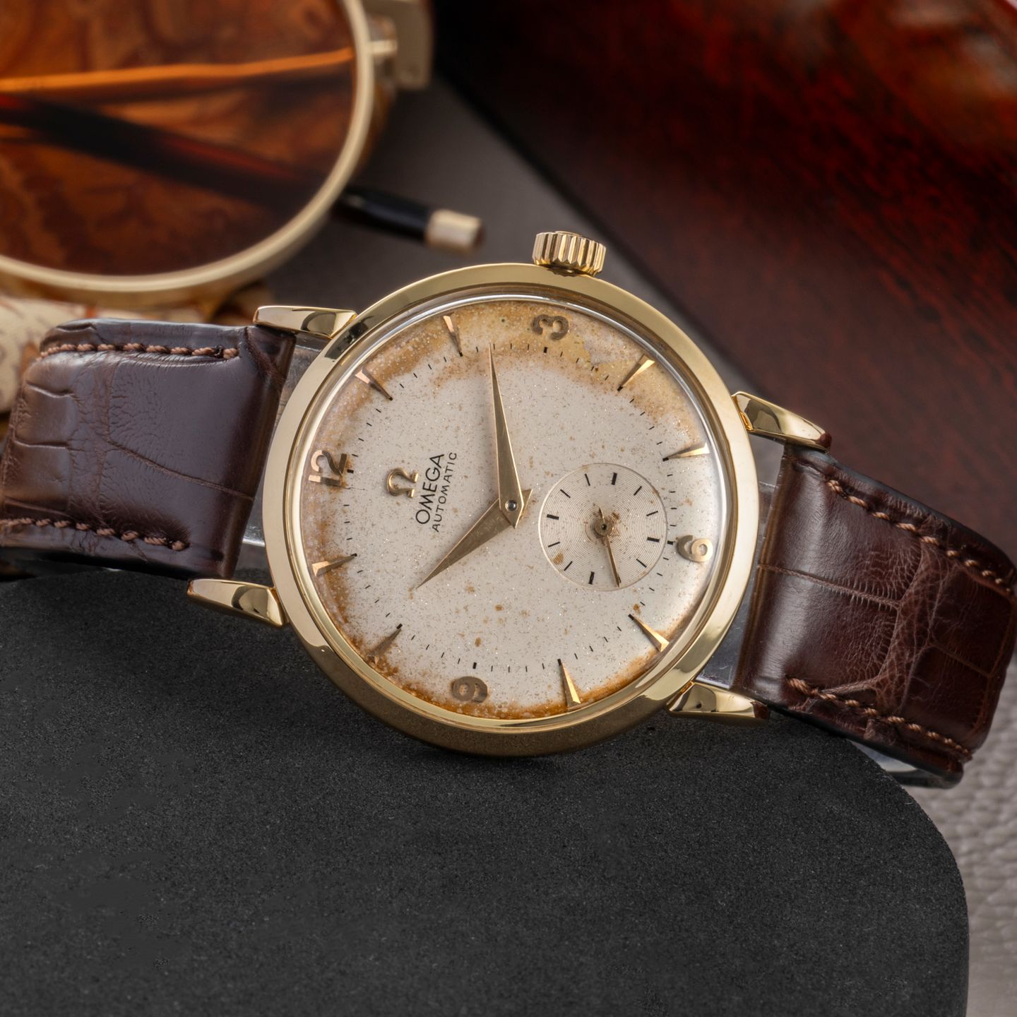 Omega Vintage 2659 (1950) - Champagne wijzerplaat 34mm Geelgoud (2/8)