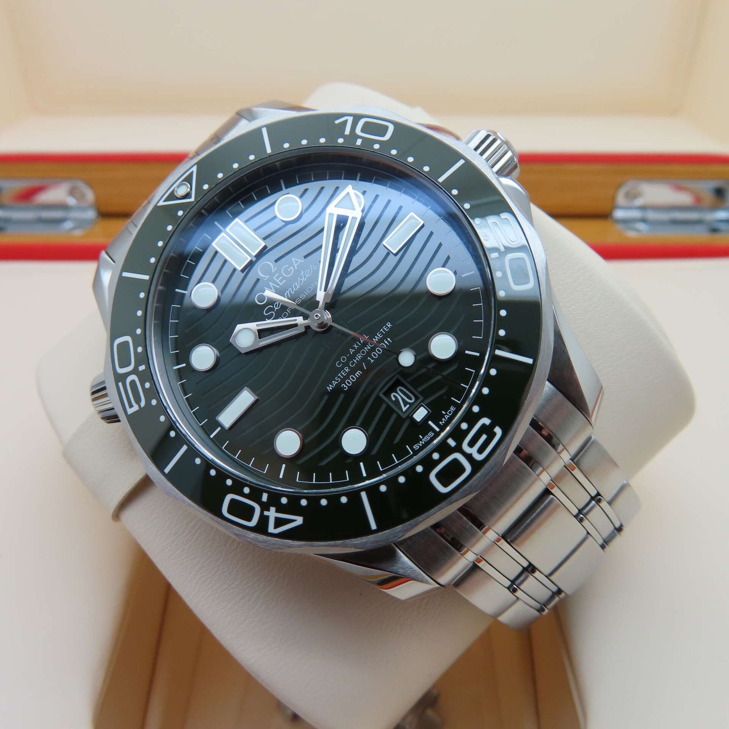 Omega Seamaster Diver 300 M 210.30.42.20.01.001 (2023) - Zwart wijzerplaat 42mm Staal (8/8)