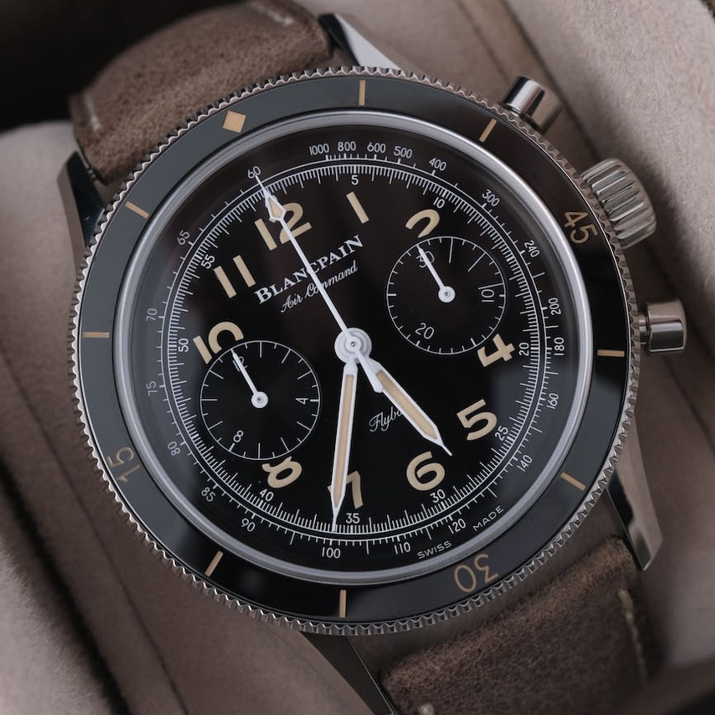 Blancpain Air Command AC01-1130-63A (2020) - Black dial 43 mm Steel case (2/8)