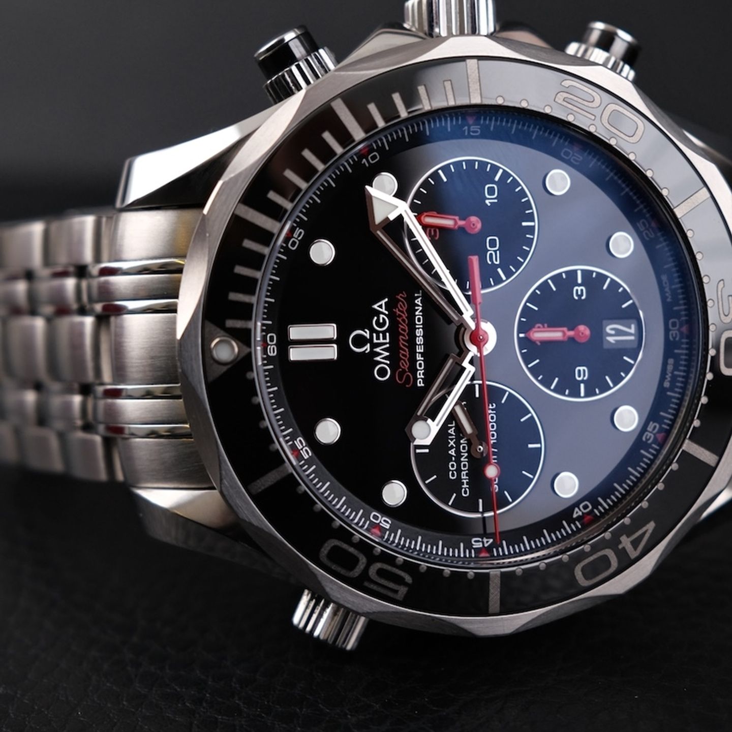 Omega Seamaster Diver 300 M 212.30.44.50.01.001 (2014) - Black dial 44 mm Steel case (3/8)