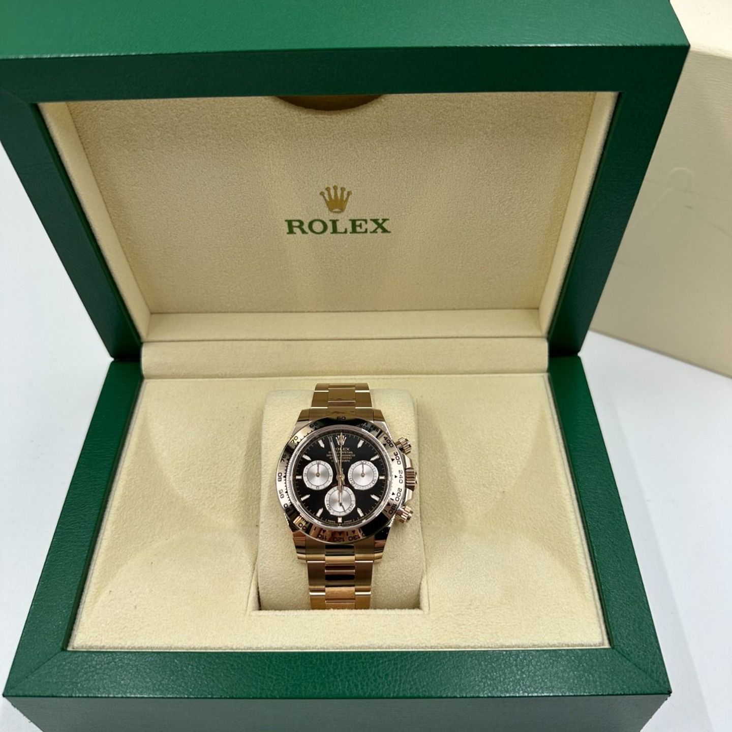 Rolex Daytona 126505 (2024) - Black dial 40 mm Rose Gold case (4/8)