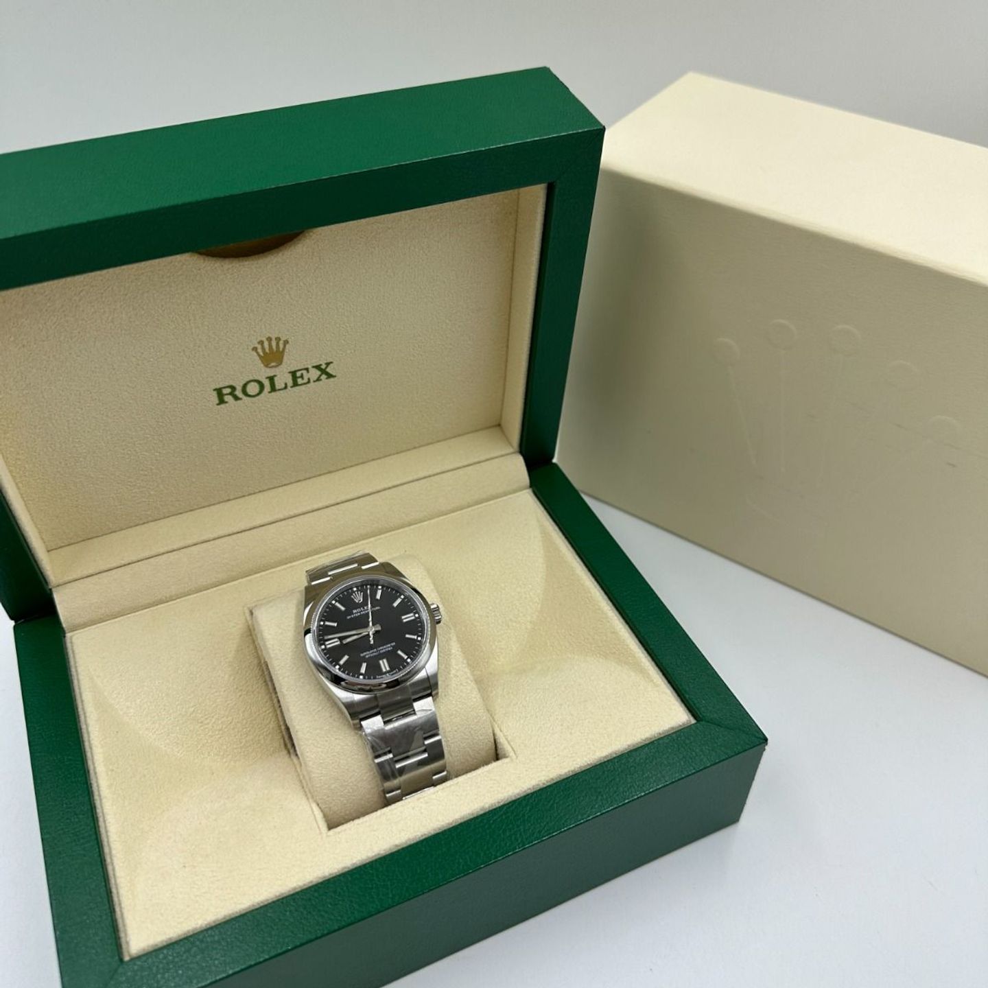 Rolex Oyster Perpetual 36 126000 (2024) - Zwart wijzerplaat 36mm Staal (3/8)