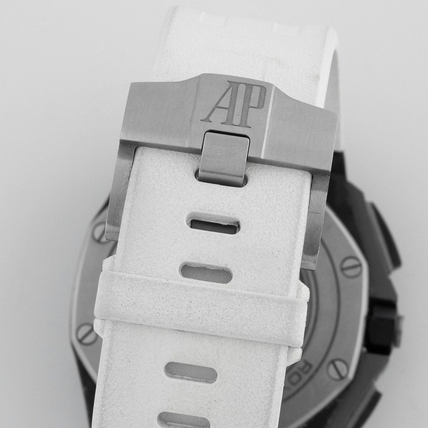 Audemars Piguet Royal Oak Offshore Chronograph 26400AU.OO.A002CA.01 (2013) - Zwart wijzerplaat 44mm Carbon (5/8)