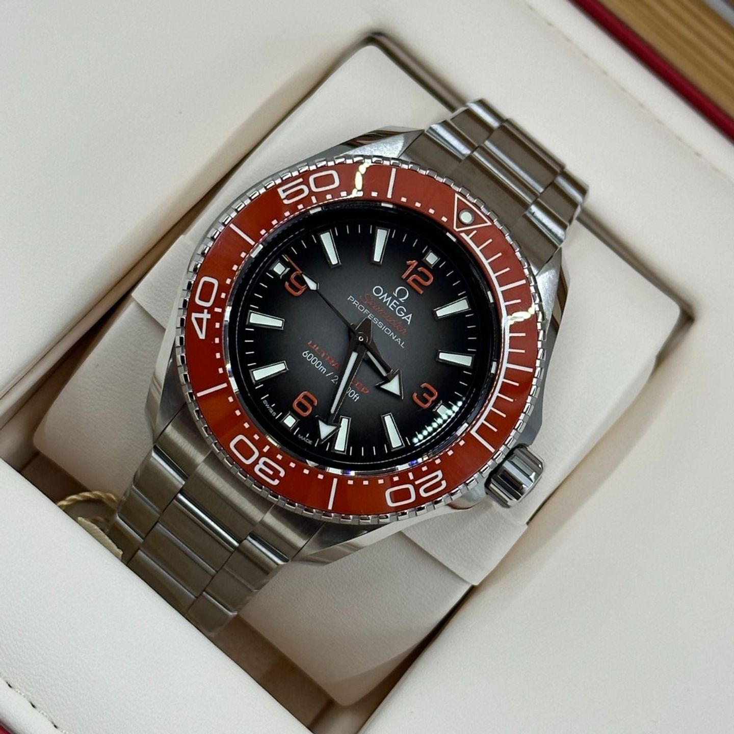 Omega Seamaster Planet Ocean 215.30.46.21.06.001 - (2/8)