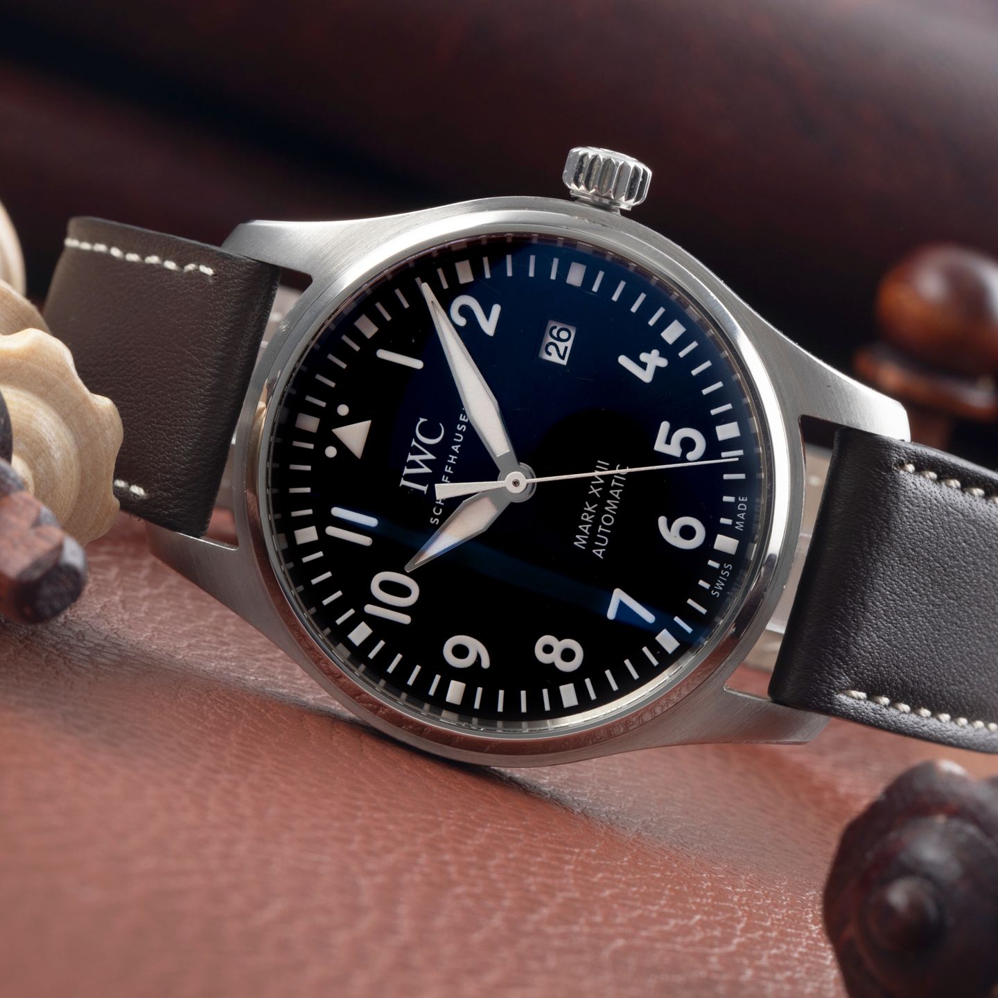 IWC Pilot Mark IW327003 (2018) - Brown dial 40 mm Steel case (2/8)