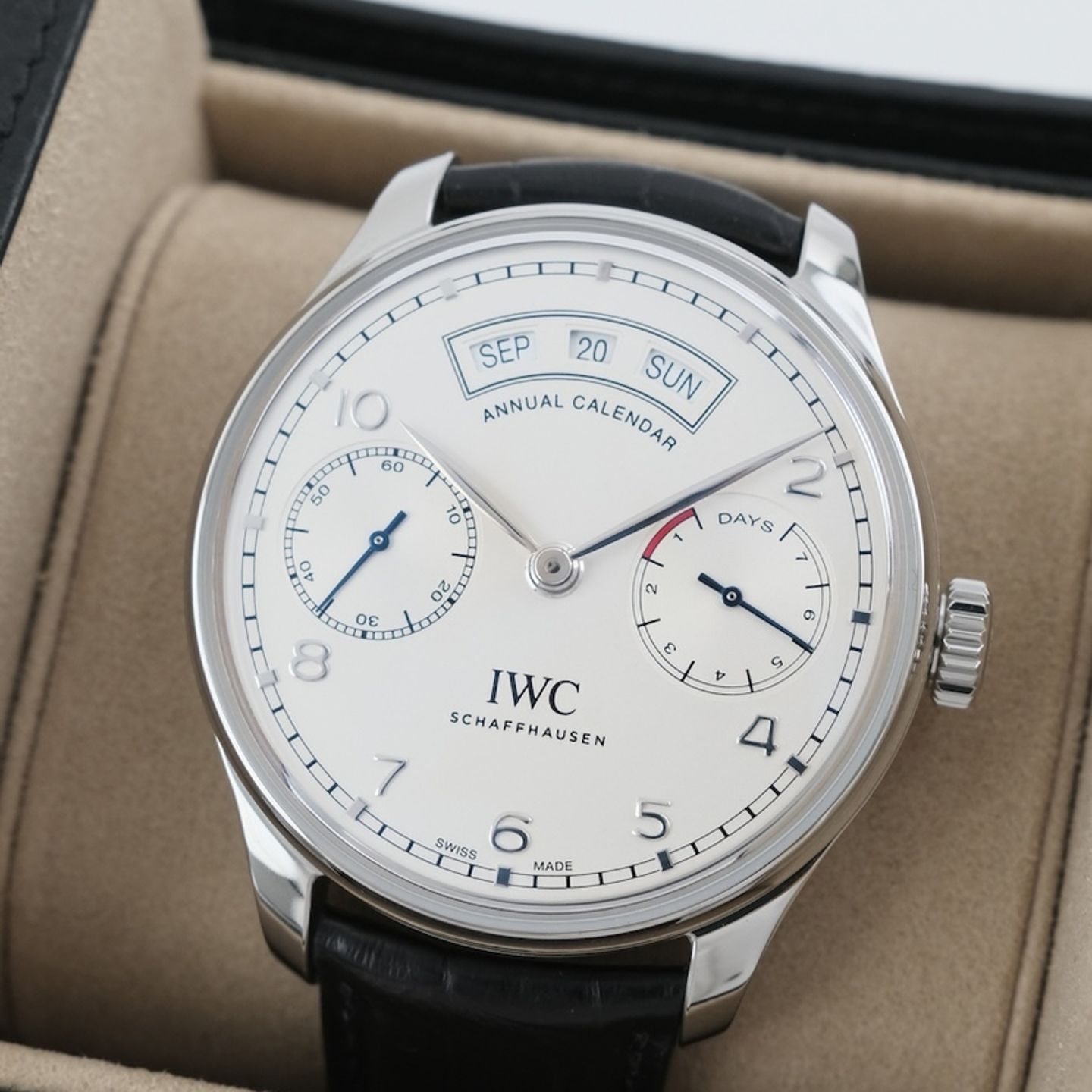 IWC Portuguese Annual Calendar IW503501 - (2/8)