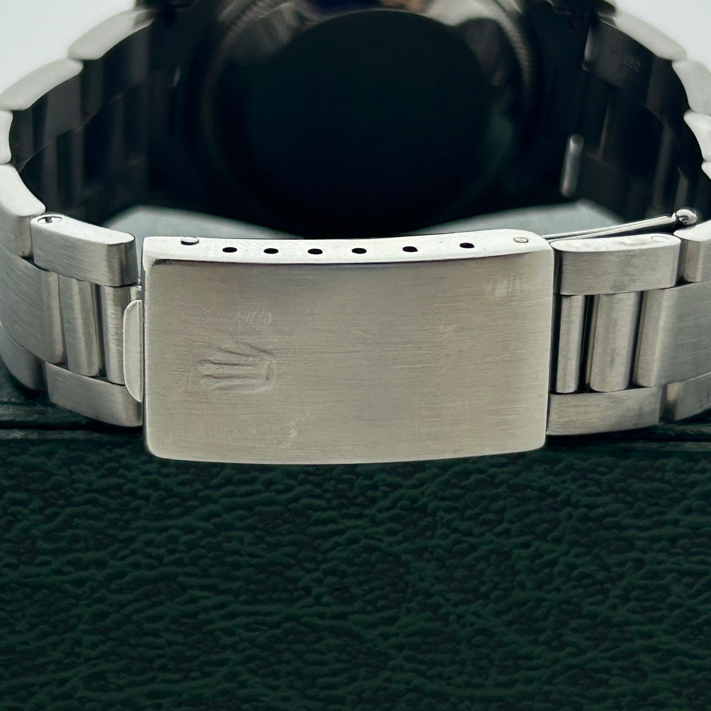 Rolex Oyster Perpetual Date 15200 - (5/8)