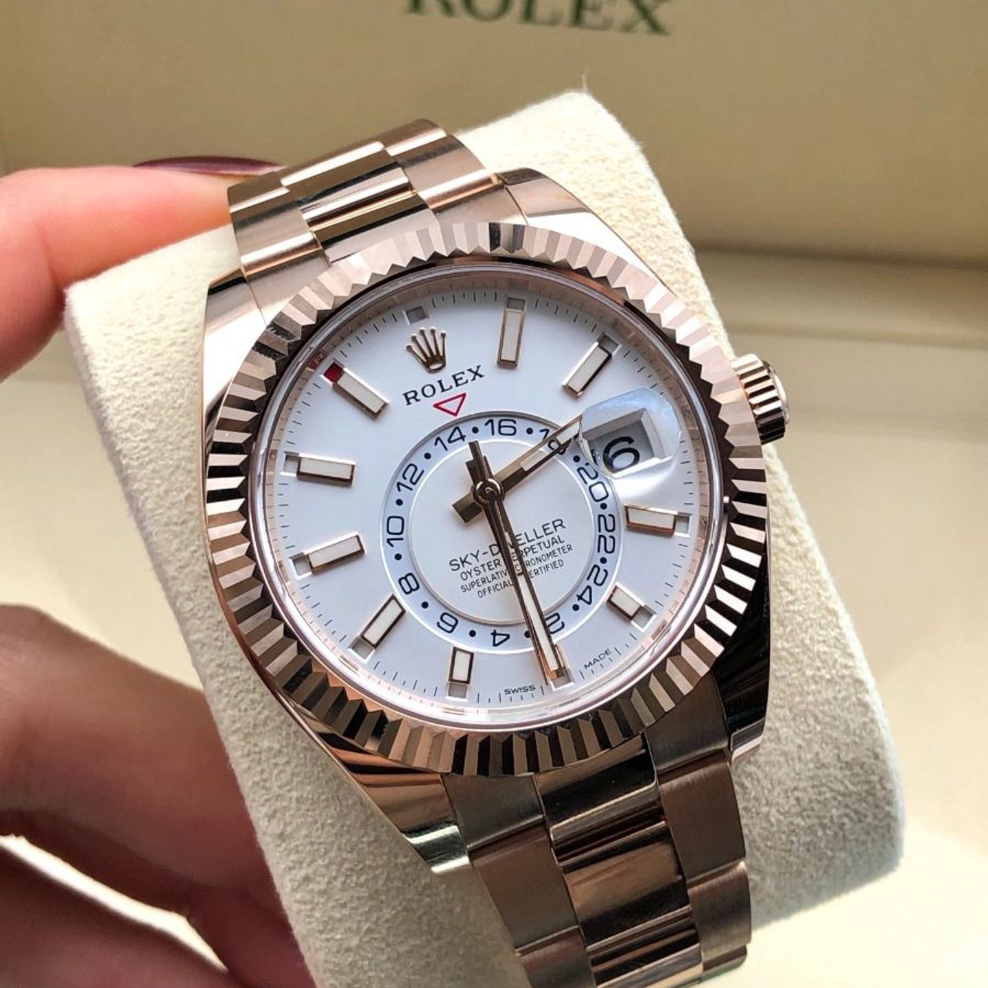 Rolex Sky-Dweller 326935 (2021) - Wit wijzerplaat 42mm Roségoud (4/8)