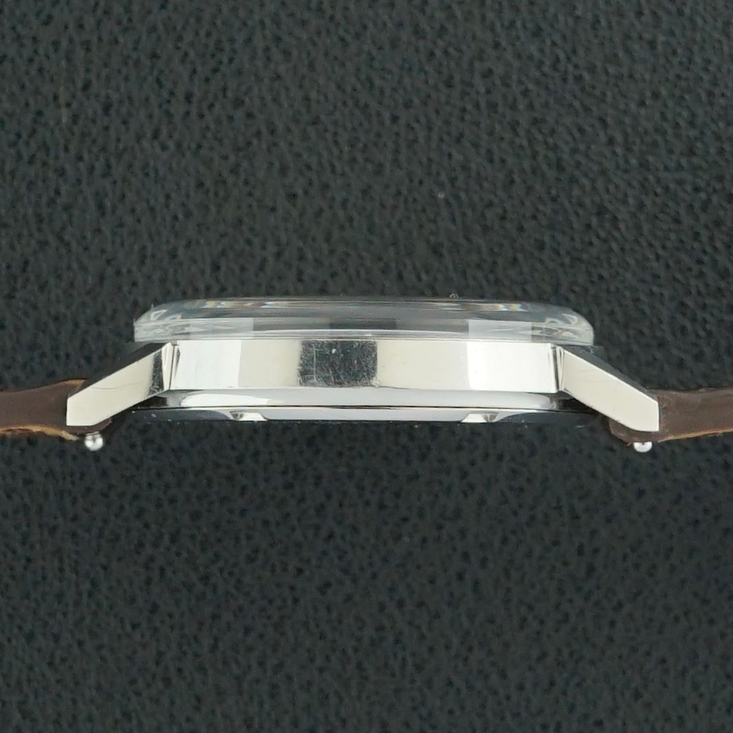 Omega Genève 135.011 (1970) - White dial 34 mm Steel case (5/8)