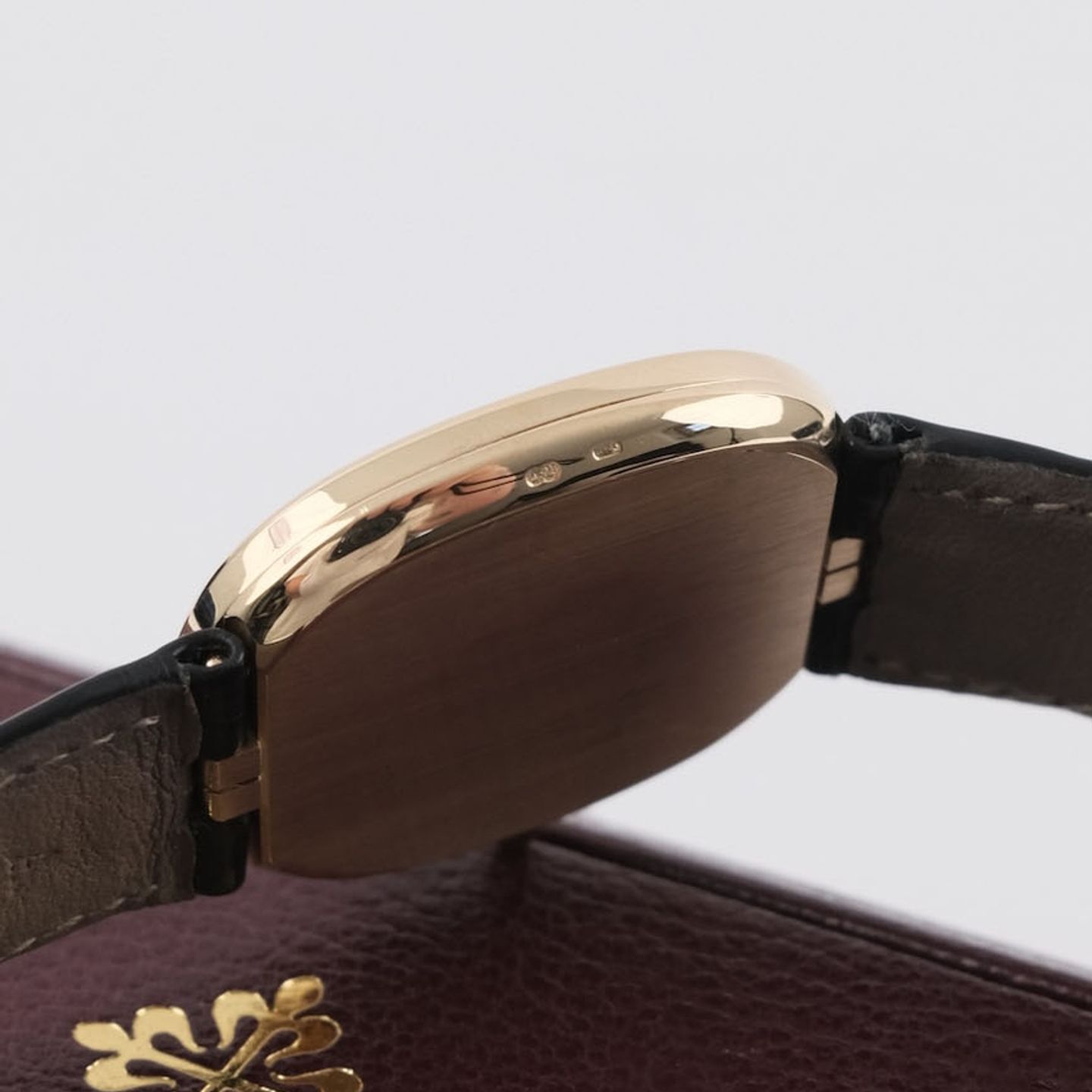 Patek Philippe Golden Ellipse 3738 (Unknown (random serial)) - 31 mm (6/8)