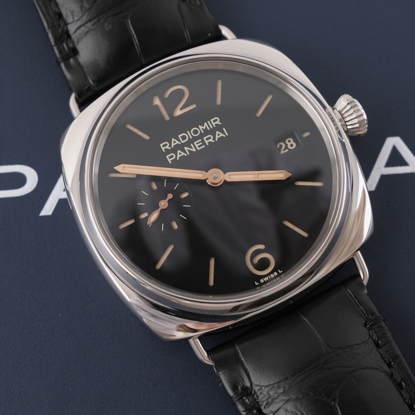 Panerai Radiomir PAM01294 (2024) - Zwart wijzerplaat 40mm Staal (2/8)