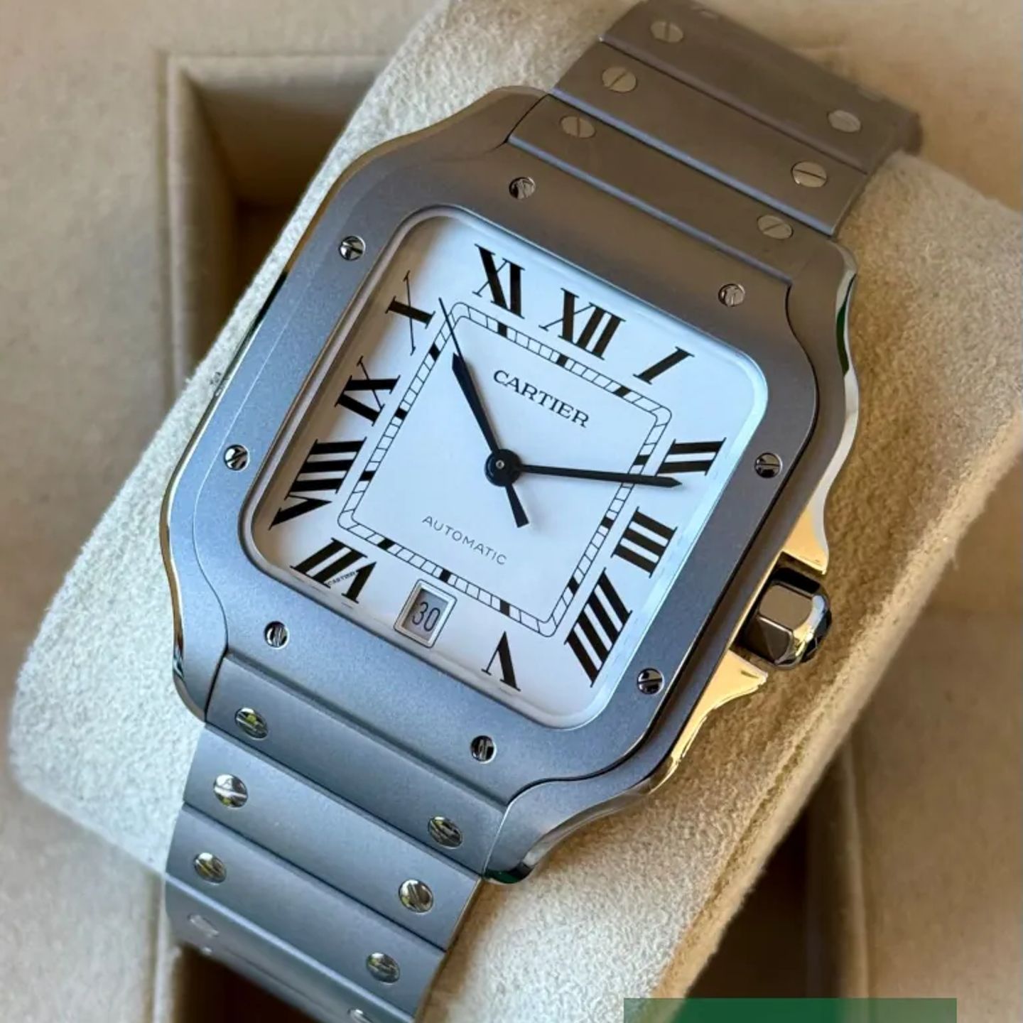 Cartier Santos WSSA0089 (2026) - White dial 39 mm Titanium case (3/7)
