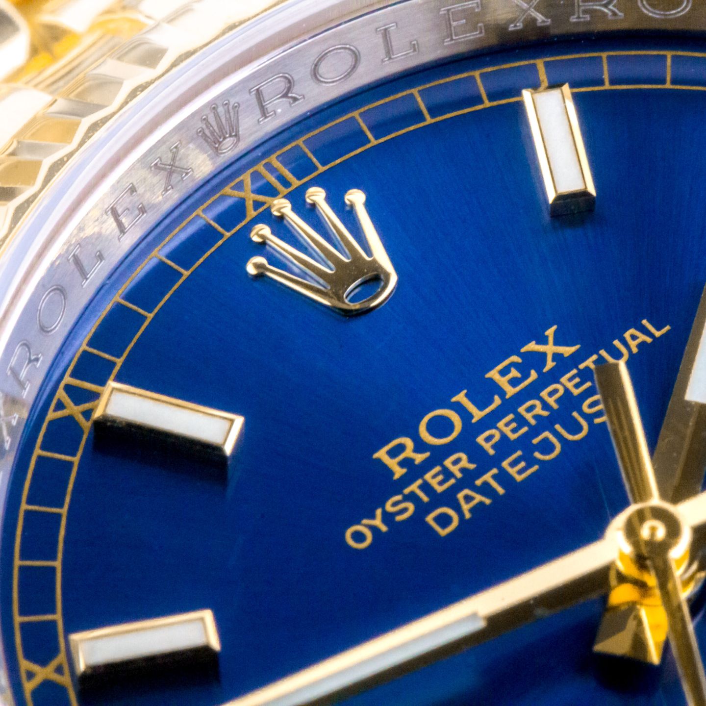 Rolex Datejust 36 116233 (2009) - Blue dial 36 mm Gold/Steel case (2/8)