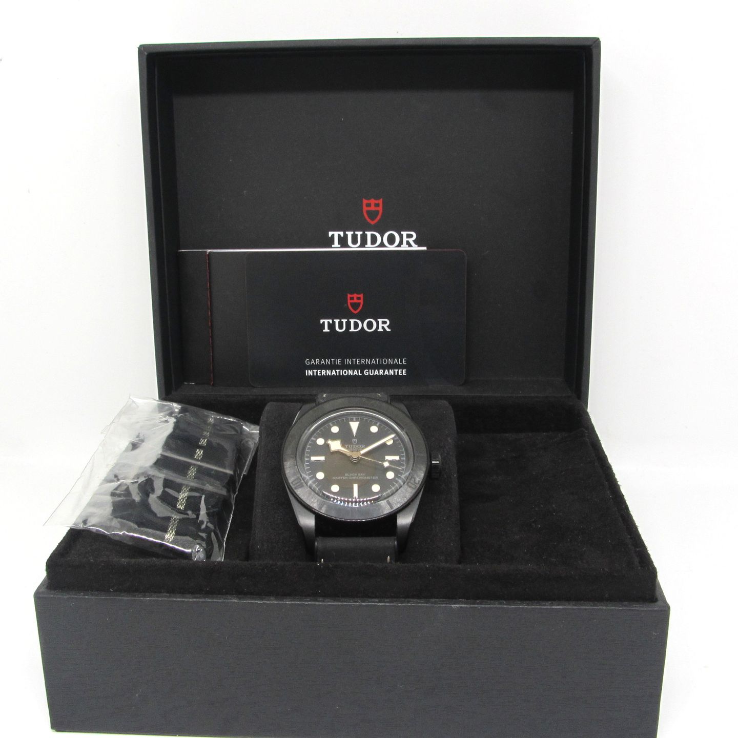 Tudor Black Bay 79210CNU (2022) - Black dial 41 mm Ceramic case (4/6)