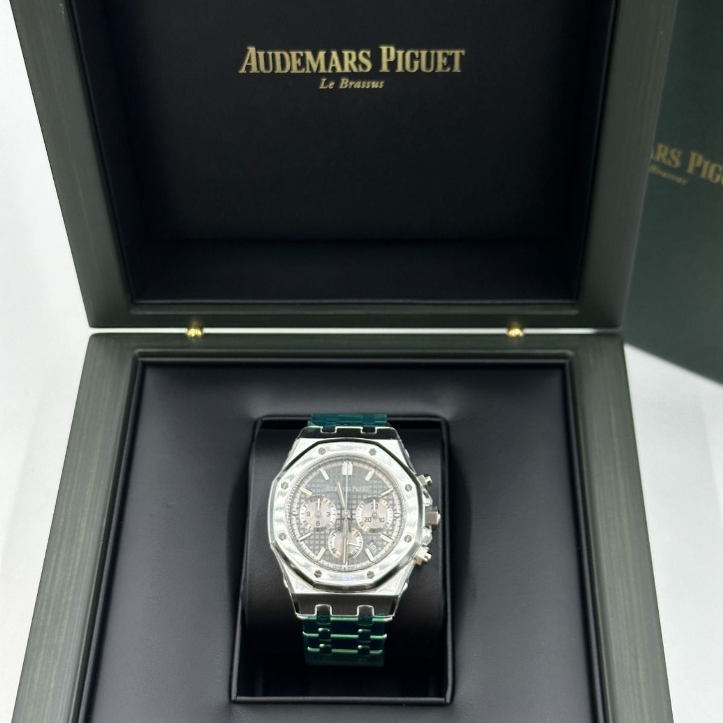 Audemars Piguet Royal Oak Chronograph 26715ST.OO.1356ST.02 (2024) - Grey dial 38 mm Steel case (4/8)