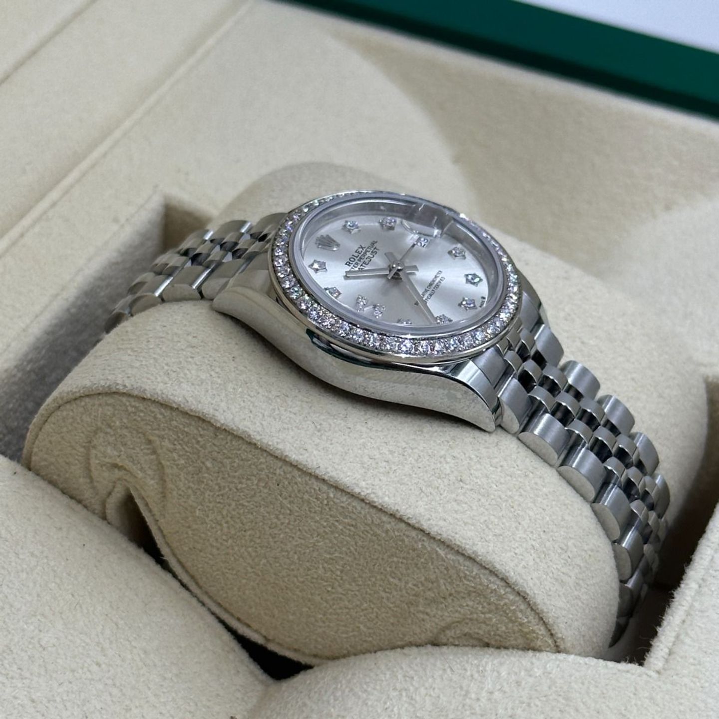 Rolex Lady-Datejust 279384RBR (2024) - Zilver wijzerplaat 28mm Staal (7/8)