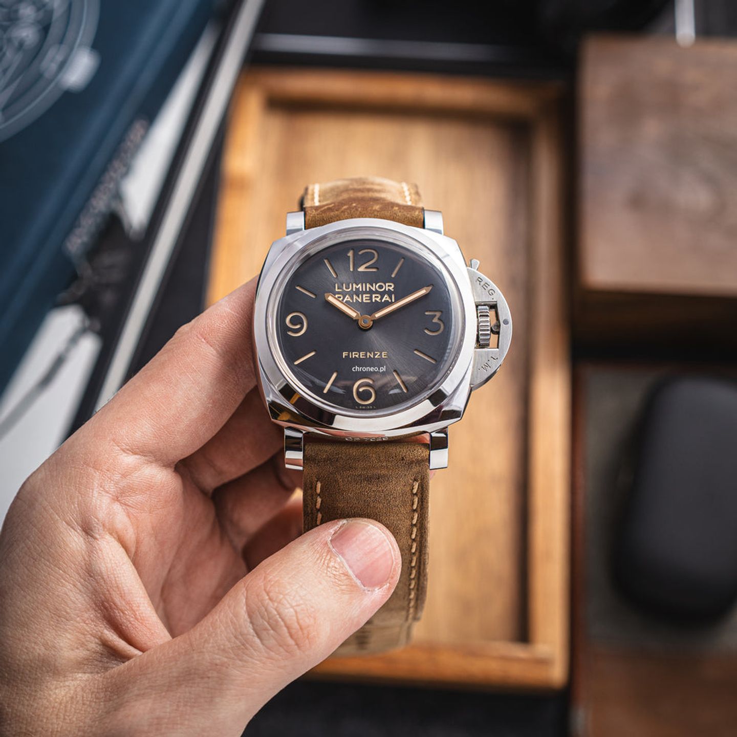Panerai Luminor 1950 PAM00605 (2015) - Grey dial 47 mm Steel case (3/8)