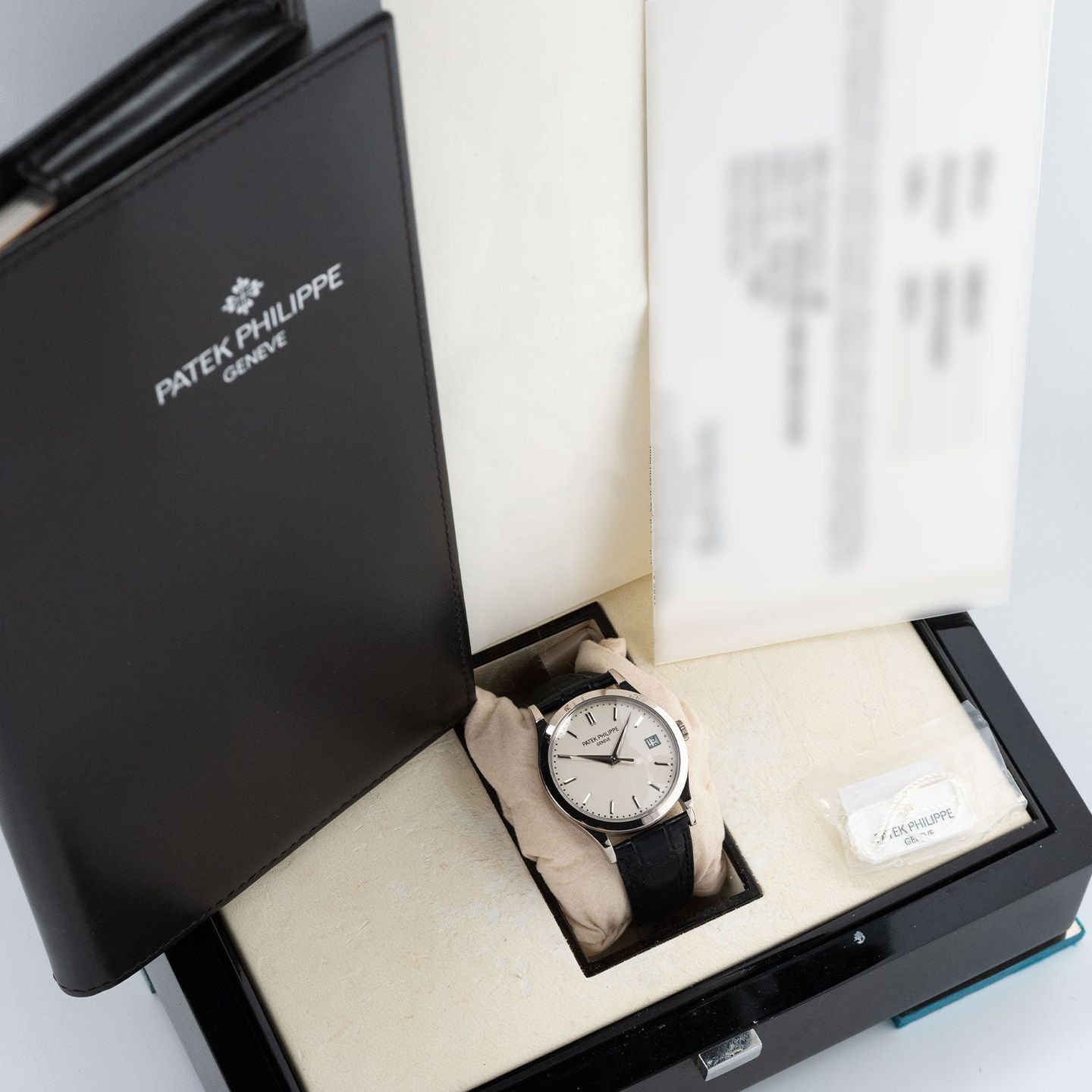Patek Philippe Calatrava 5296G-010 - (7/7)