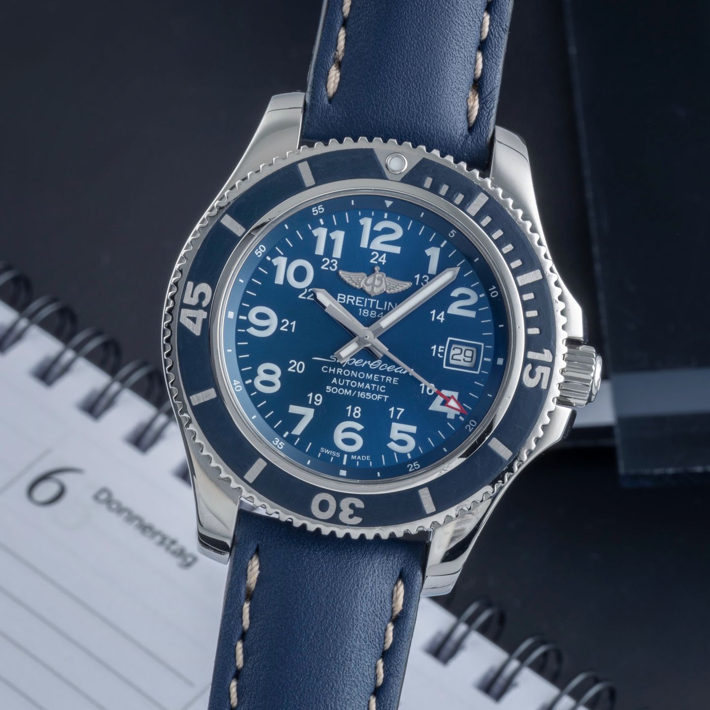 Breitling Superocean II 42 A17365 (2017) - Blue dial 42 mm Steel case (3/8)