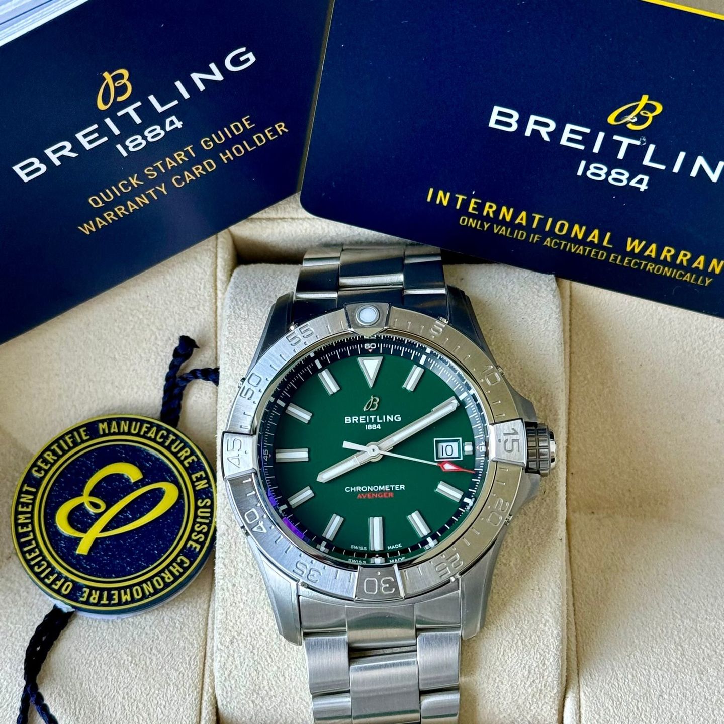 Breitling Avenger A17328101L1A1 (2024) - Groen wijzerplaat 42mm Staal (7/7)