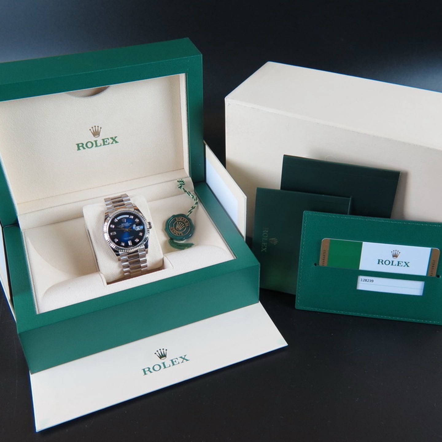 Rolex Day-Date 36 128239 (2019) - Blue dial 36 mm White Gold case (8/8)