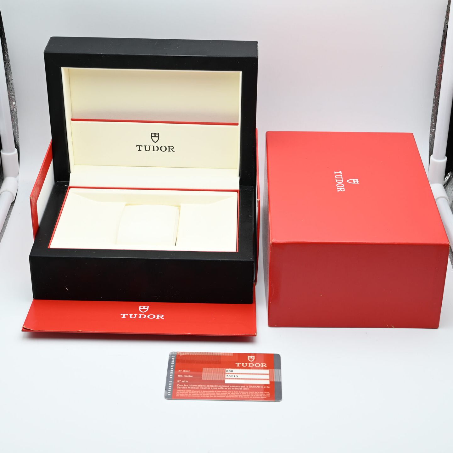 Tudor Prince Date 76213 - (2/7)