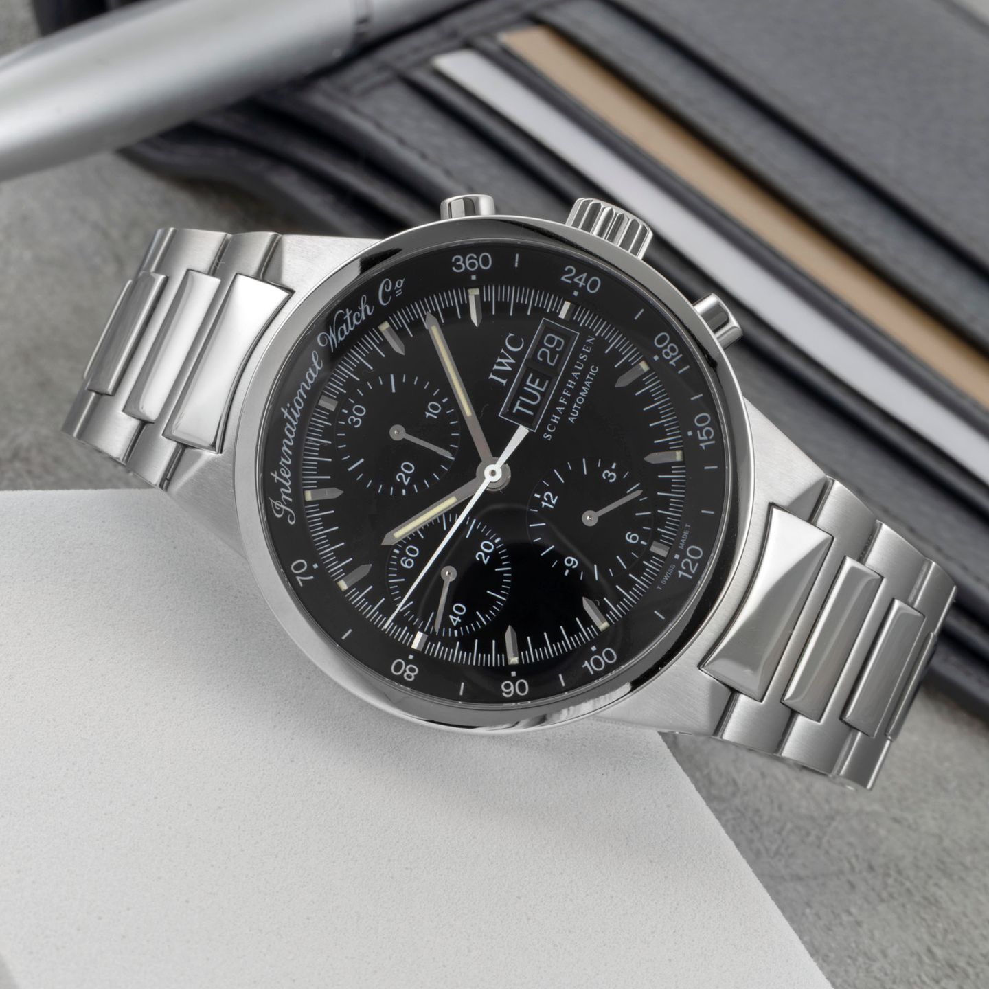 IWC GST IW370708 (2000) - Black dial 40 mm Steel case (2/8)