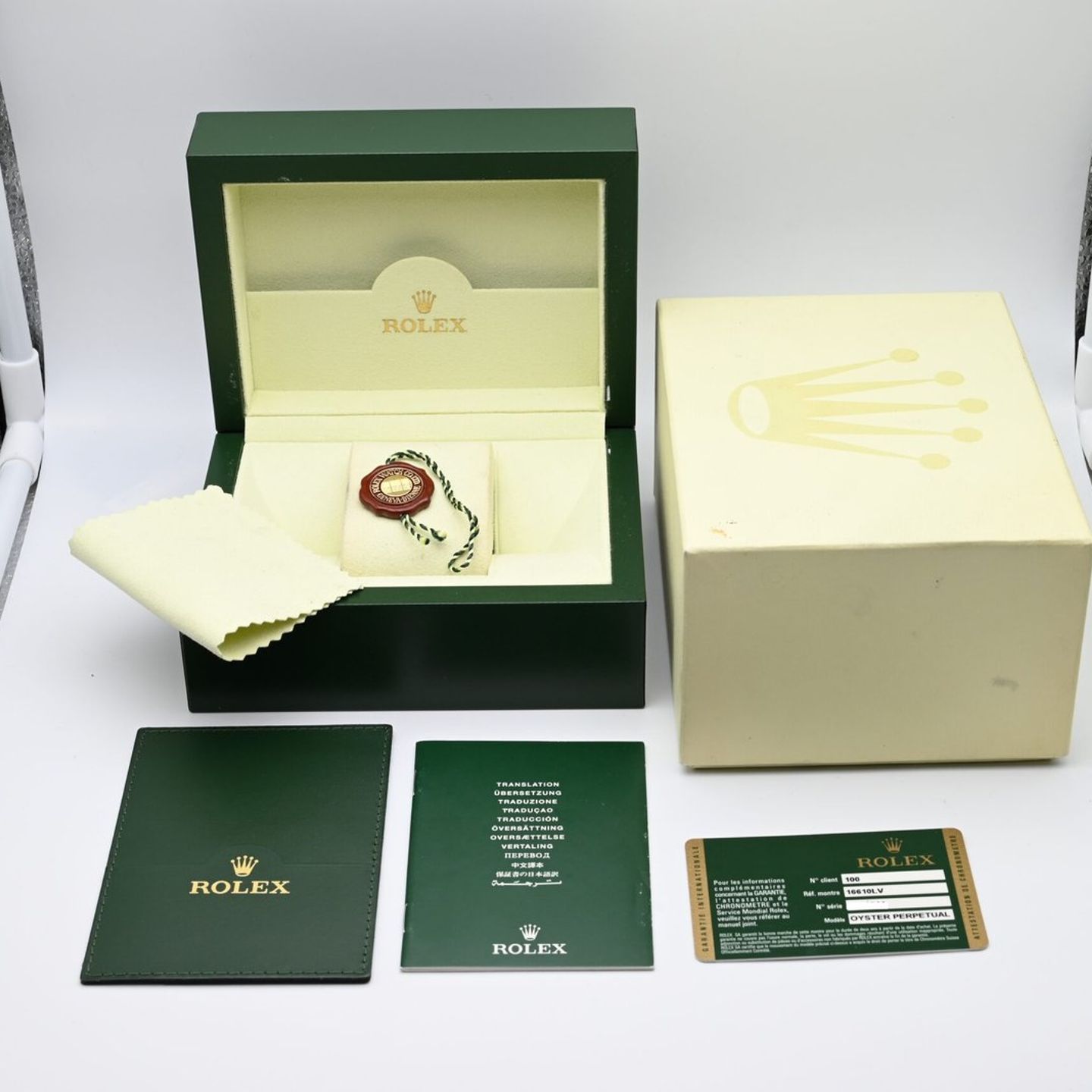 Rolex Submariner Date 16610LV - (2/7)