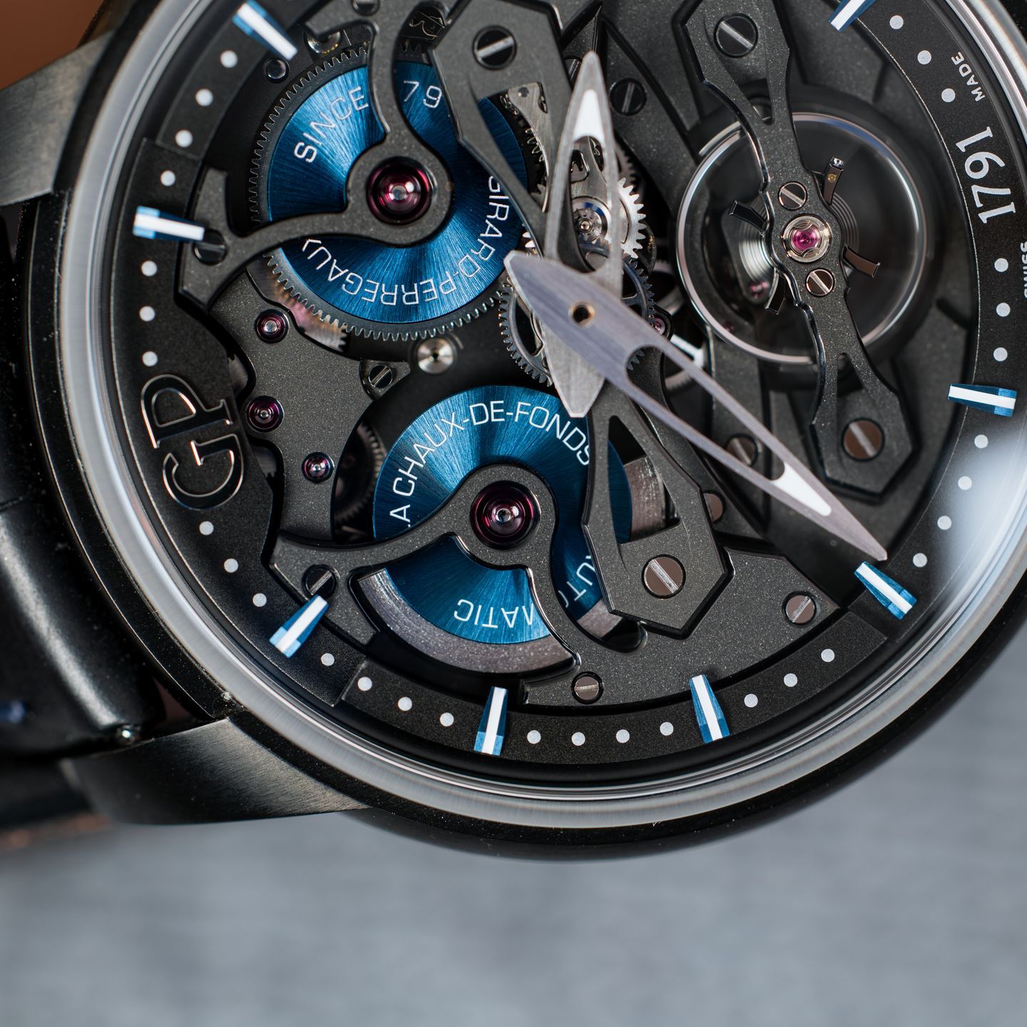 Girard-Perregaux Bridges 84000-21-632-BH6A - (4/8)