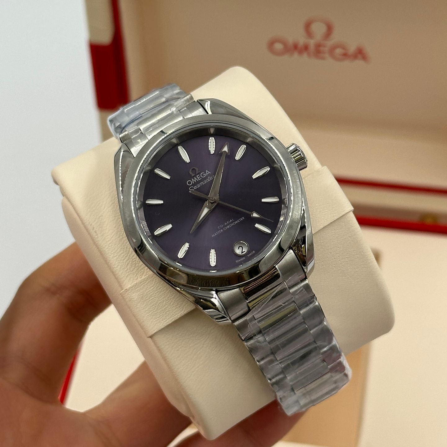 Omega Seamaster Aqua Terra 220.10.34.20.10.002 (2023) - Purple dial 34 mm Steel case (5/8)