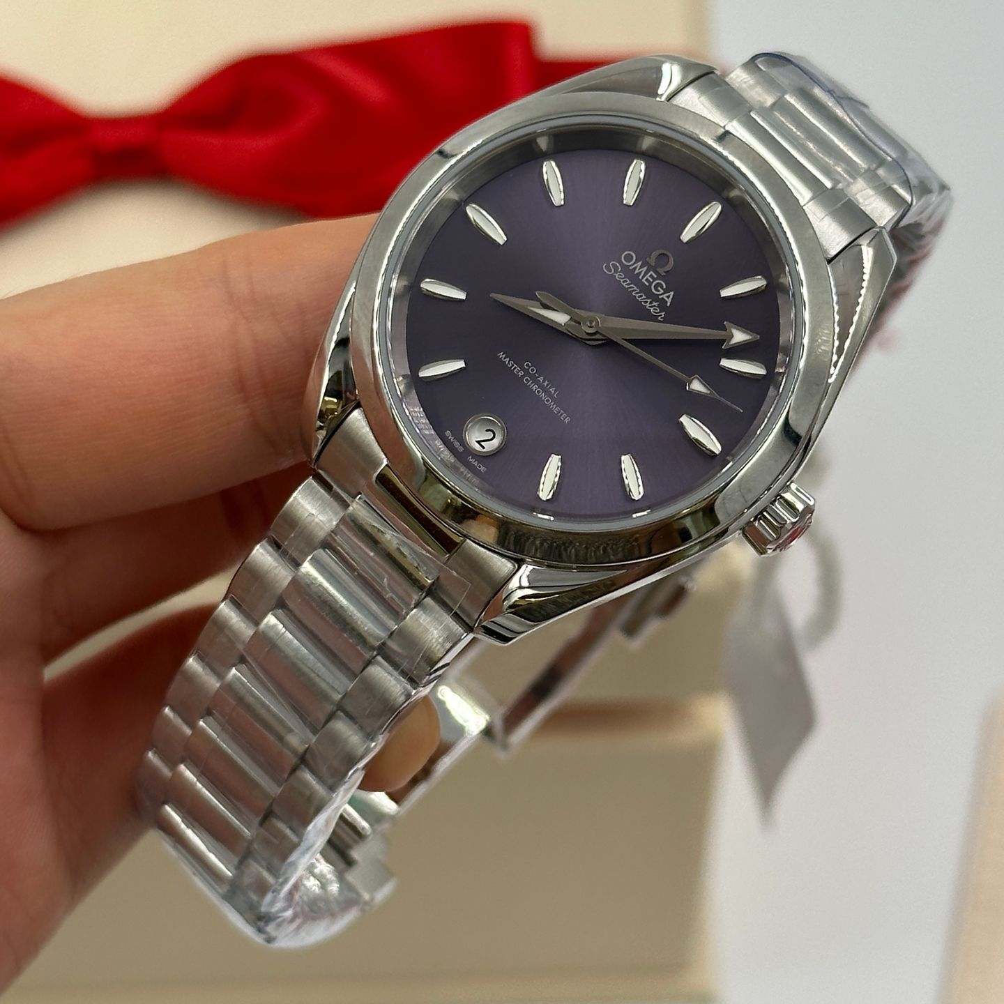 Omega Seamaster Aqua Terra 220.10.34.20.10.002 (2023) - Purple dial 34 mm Steel case (7/8)