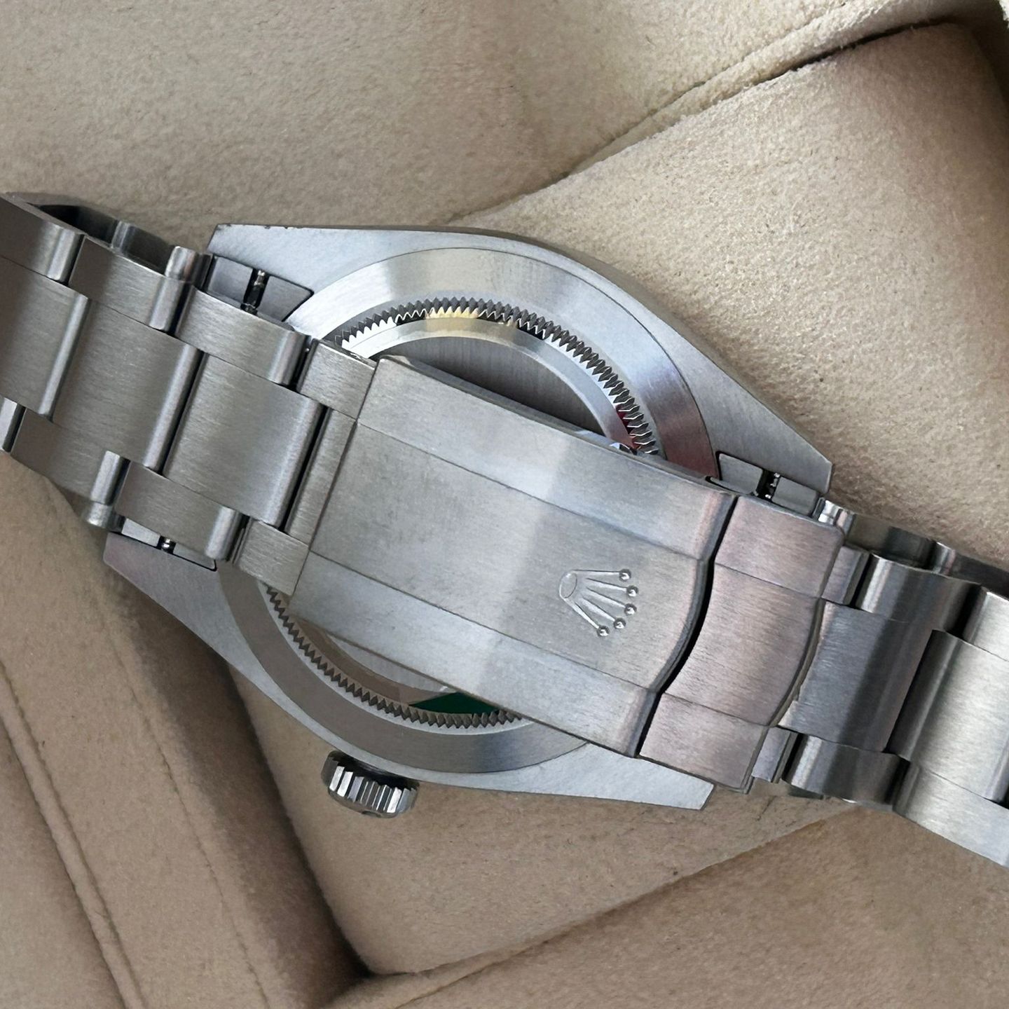 Rolex Oyster Perpetual 41 134300 (2025) - Black dial 41 mm Steel case (4/8)