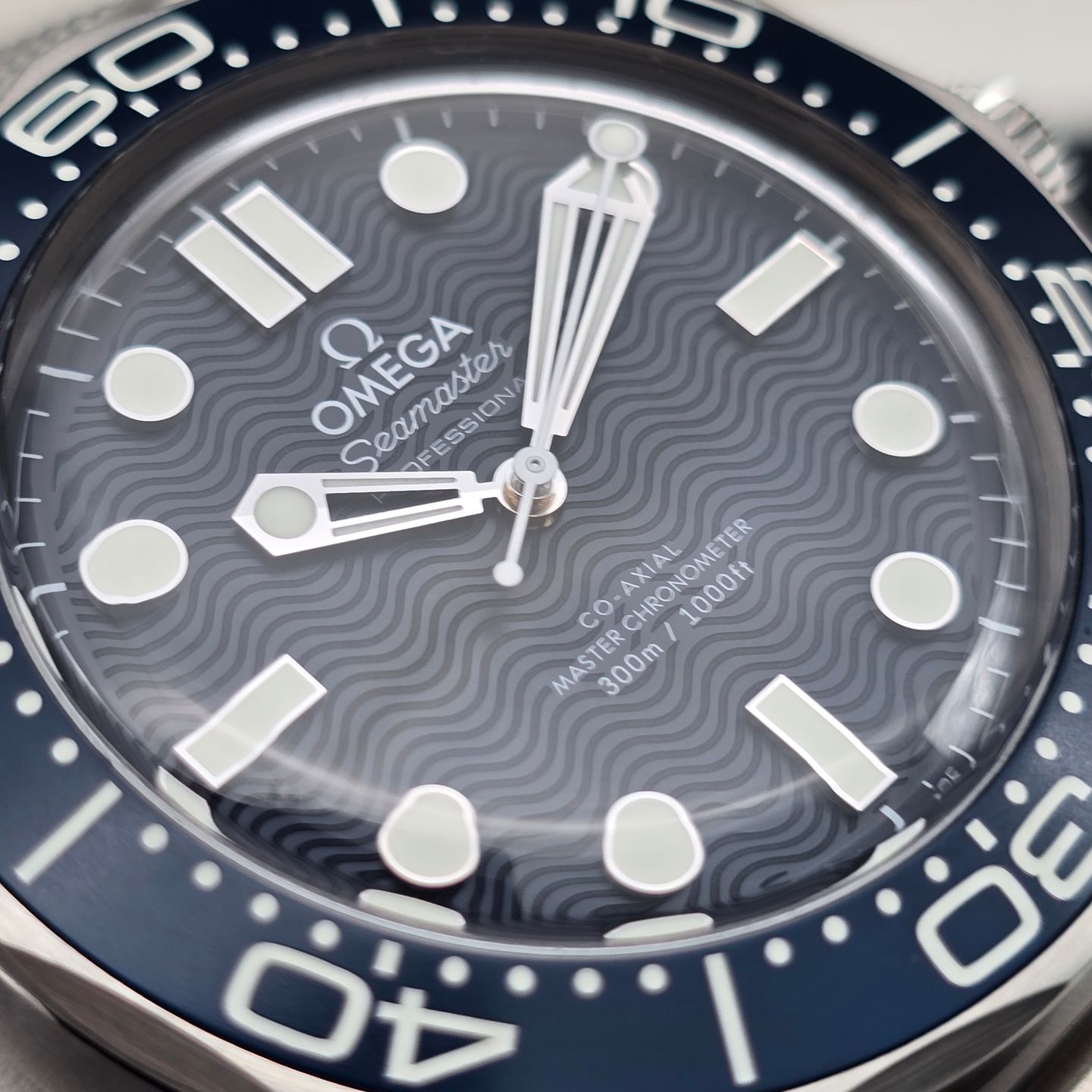 Omega Seamaster Diver 300 M 210.30.42.20.03.002 (2024) - Blue dial 42 mm Steel case (4/8)