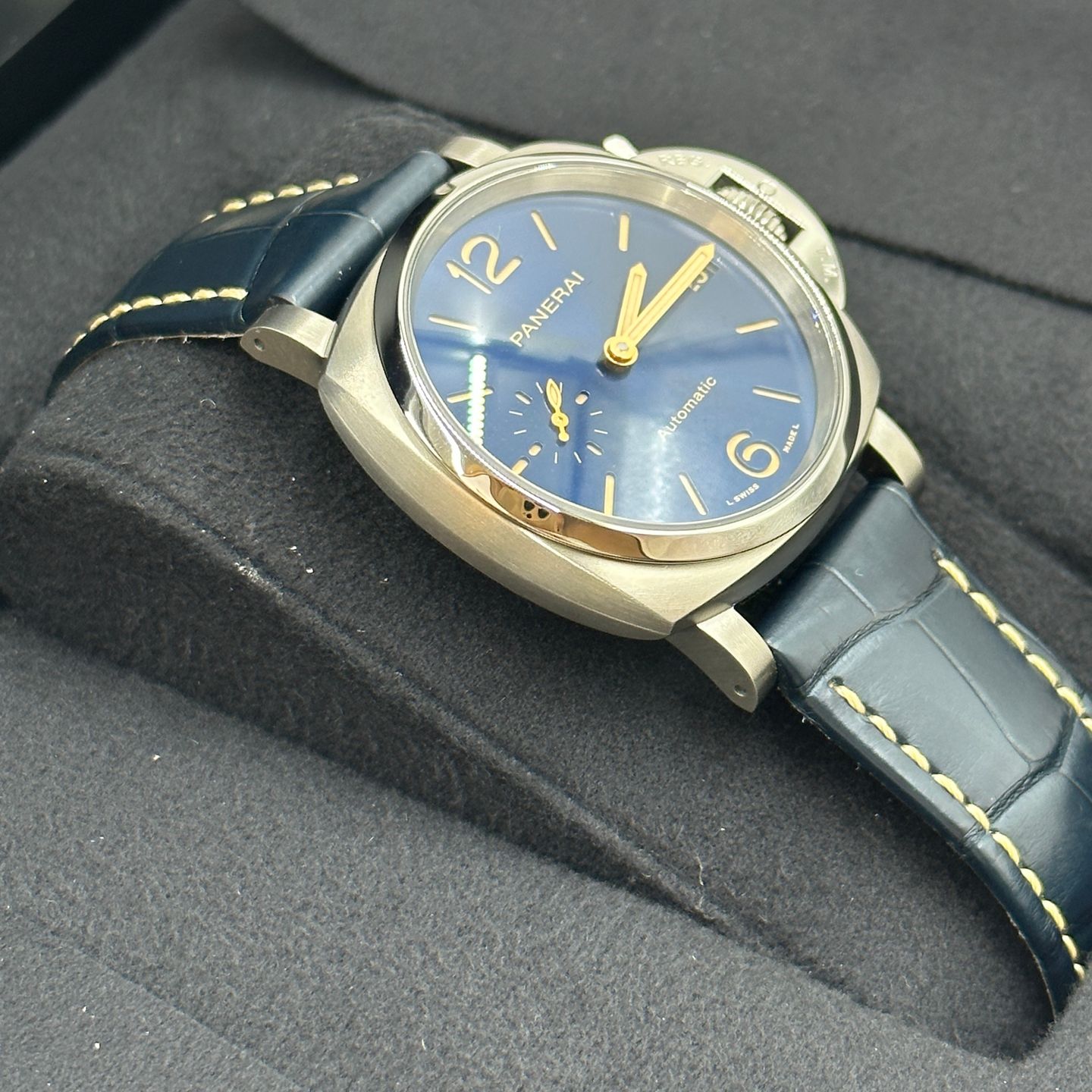 Panerai Luminor Due PAM00926 (2023) - Blauw wijzerplaat 38mm Titanium (4/8)