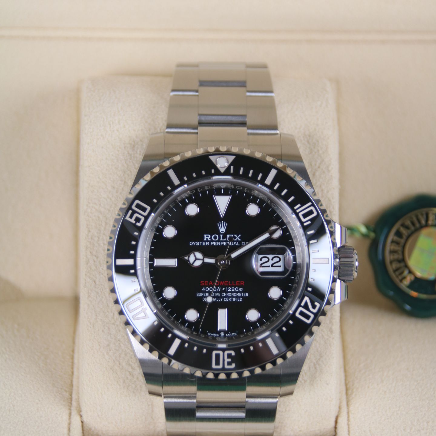 Rolex Sea-Dweller 126600 (2024) - Black dial 43 mm Steel case (1/6)