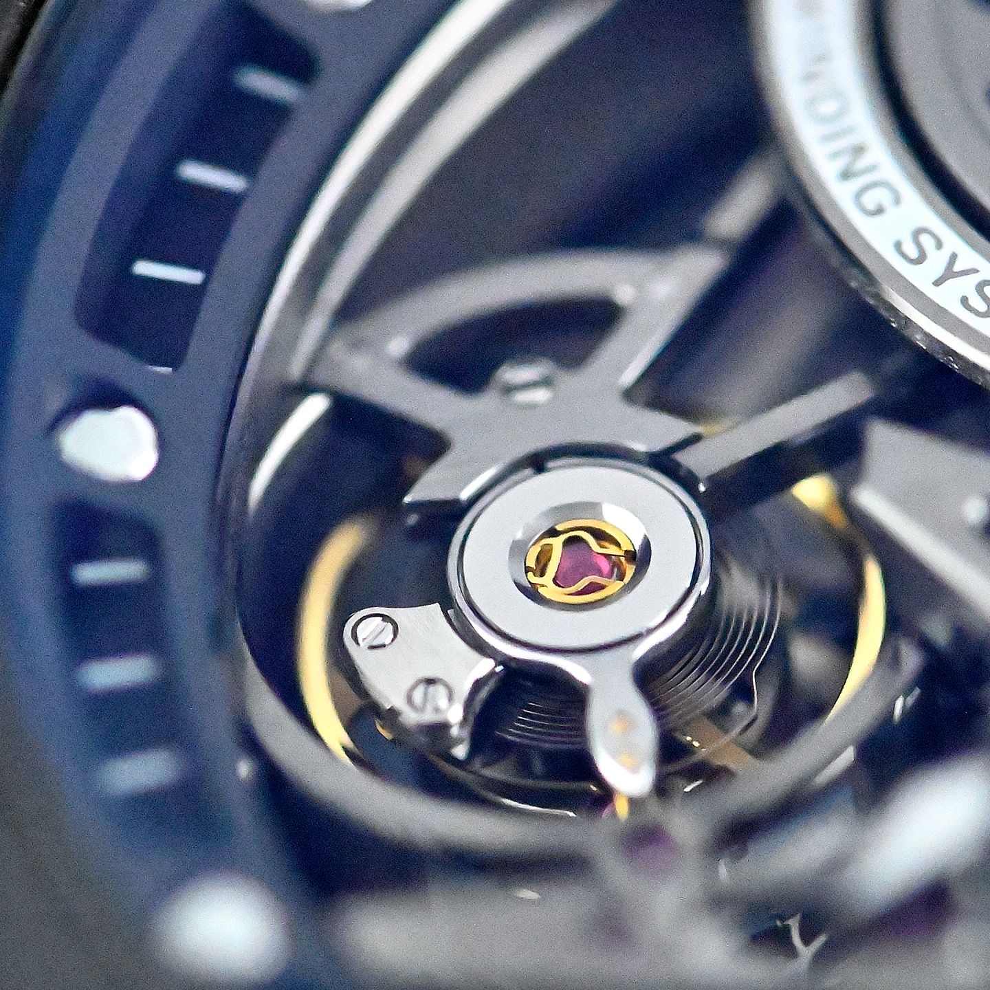 Roger Dubuis Excalibur RDDBEX0826 (2026) - Transparent dial 45 mm Titanium case (5/8)