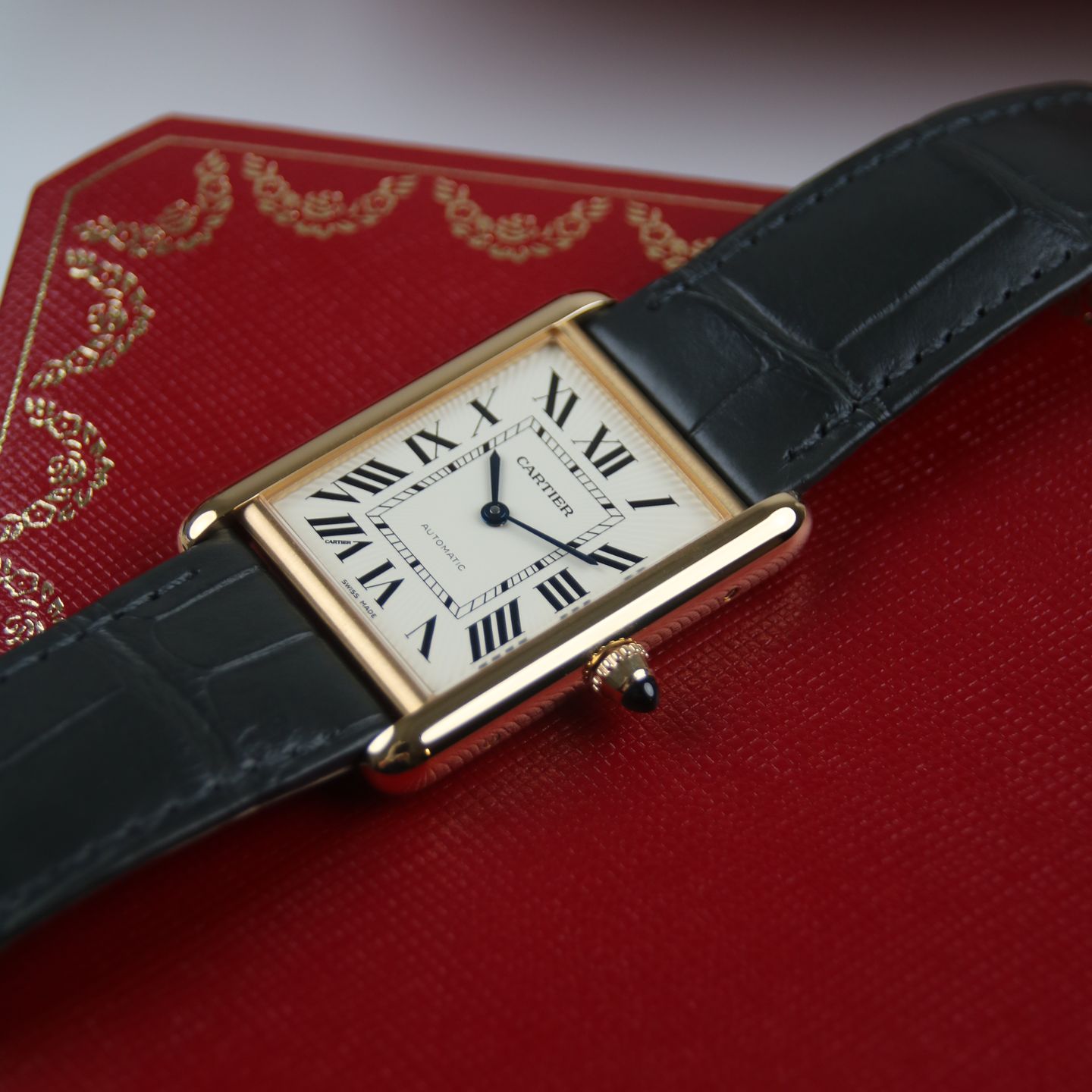 Cartier Tank Louis Cartier WGTA0357 (2025) - Silver dial 38 mm Yellow Gold case (2/8)