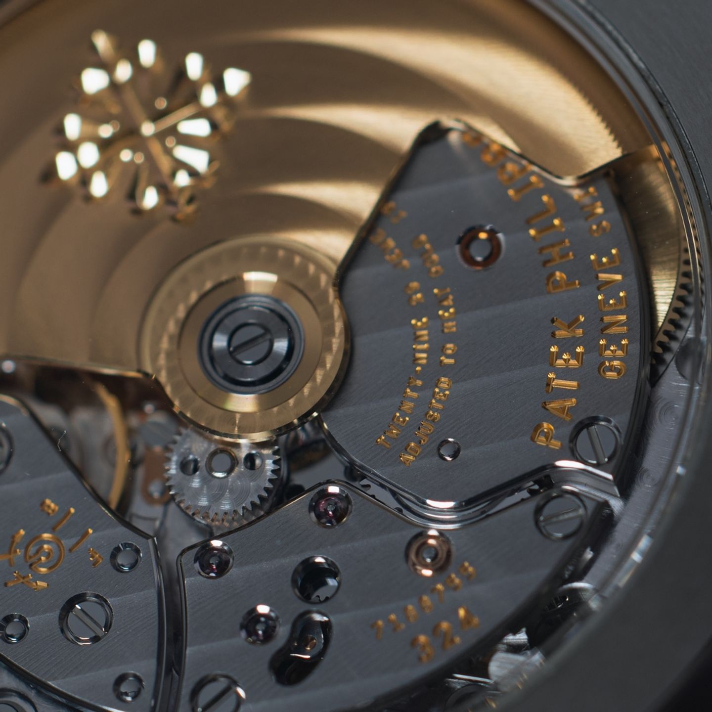 Patek Philippe Aquanaut 5167A-001 (2018) - Black dial 40 mm Steel case (6/6)