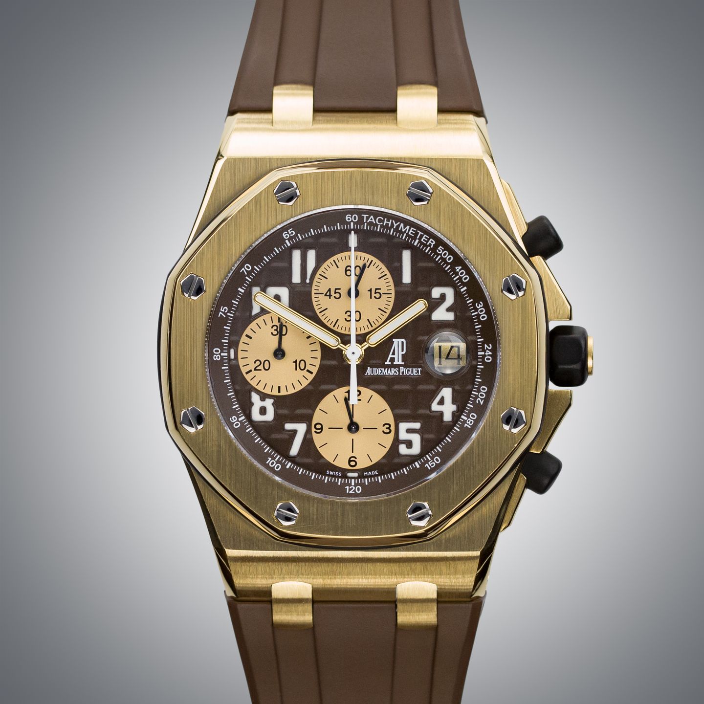 Audemars Piguet Royal Oak Offshore 26007BA.OO.D088CR.01 (2014) - Brown dial 42 mm Yellow Gold case (1/8)