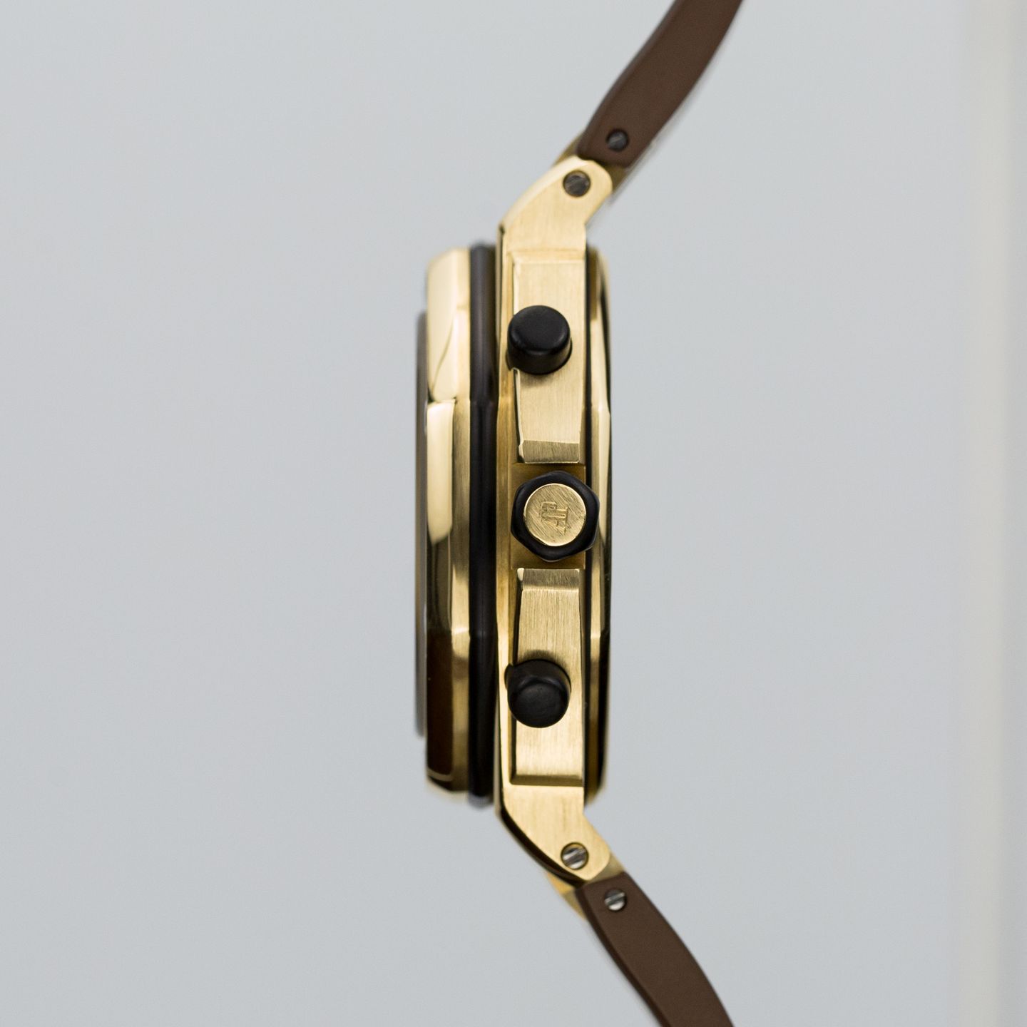 Audemars Piguet Royal Oak Offshore 26007BA.OO.D088CR.01 (2014) - Brown dial 42 mm Yellow Gold case (5/8)