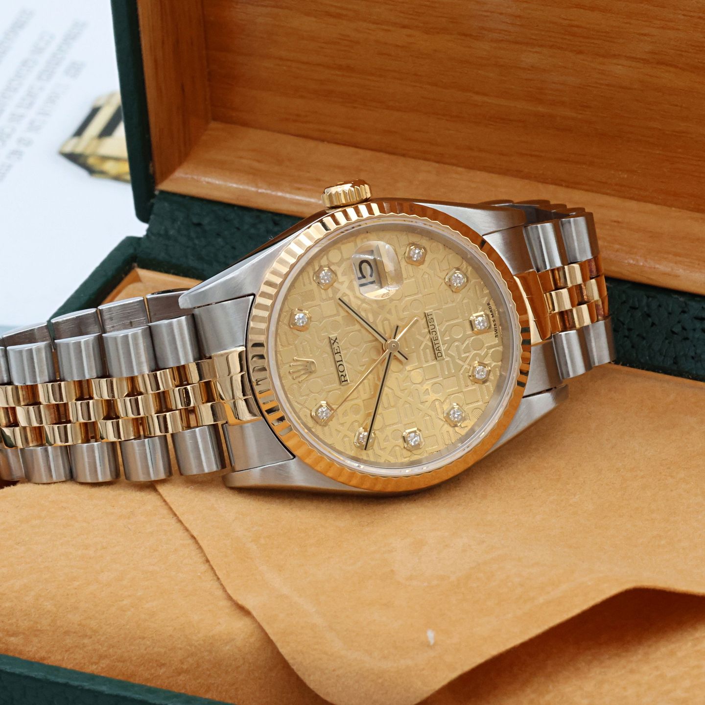 Rolex Datejust 36 16233 (Unknown (random serial)) - Champagne dial 36 mm Gold/Steel case (2/8)