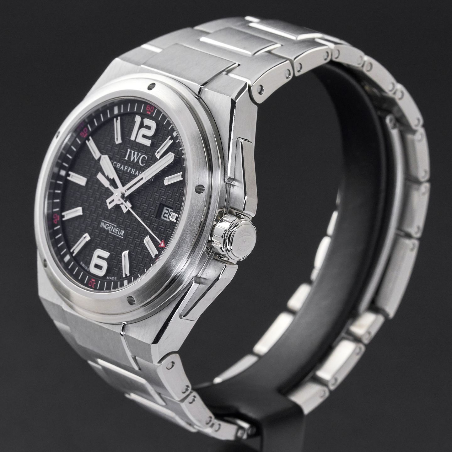 IWC Ingenieur Automatic IW323604 (2010) - Zwart wijzerplaat 46mm Staal (4/8)