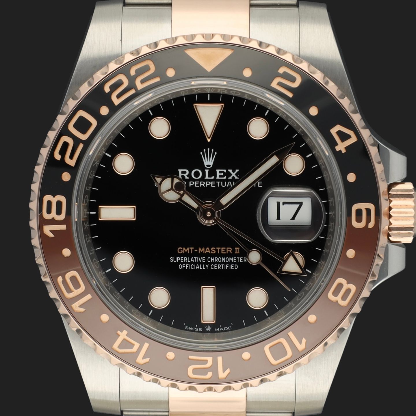 Rolex GMT-Master II 126711CHNR (2018) - Black dial 40 mm Gold/Steel case (2/8)