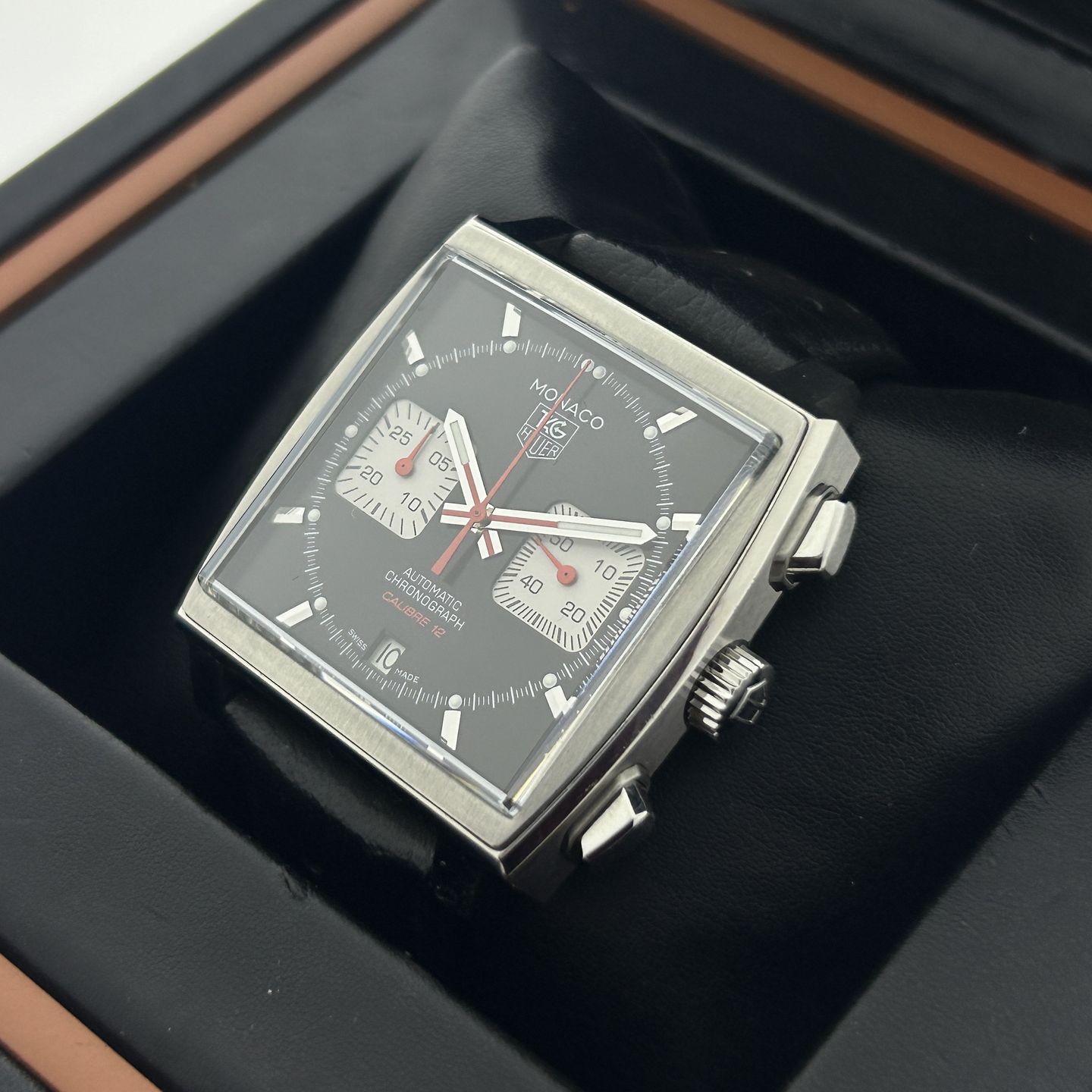 TAG Heuer Monaco Calibre 12 CAW2114.FT6021 (2017) - Zwart wijzerplaat 39mm Staal (8/8)